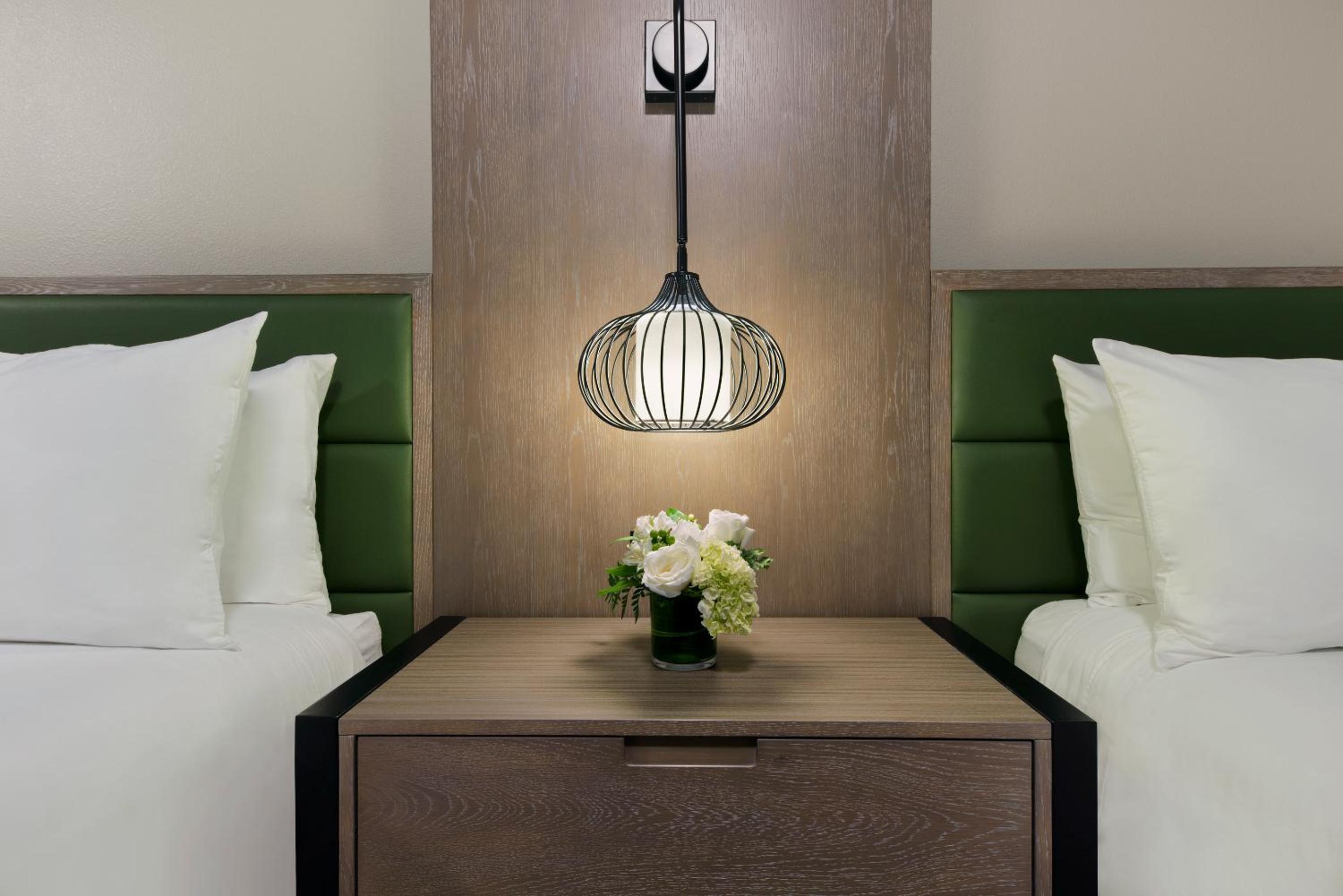 2 Queen Suite - Photo 4