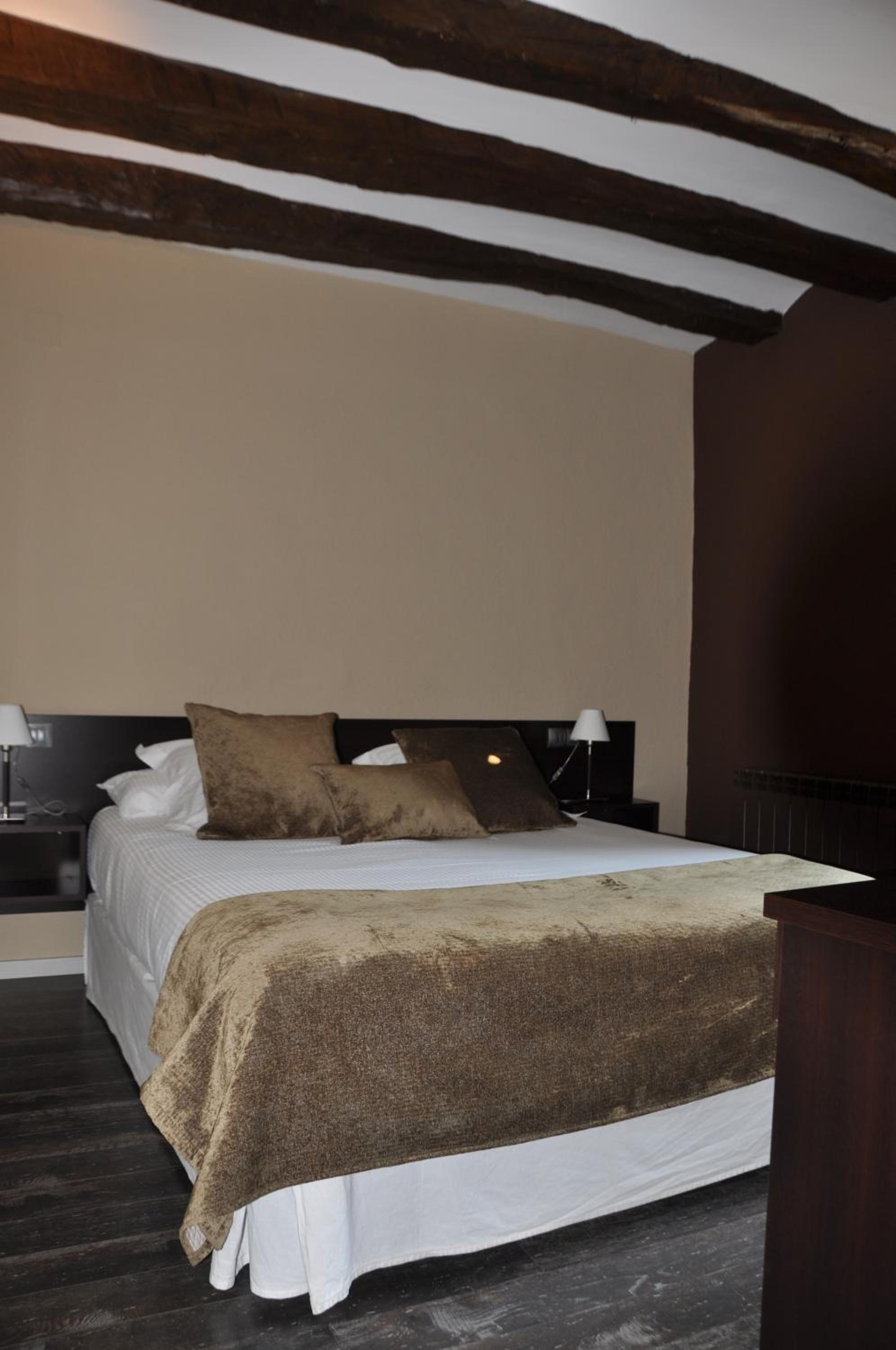 Double Room with Private Bathroom photo 2