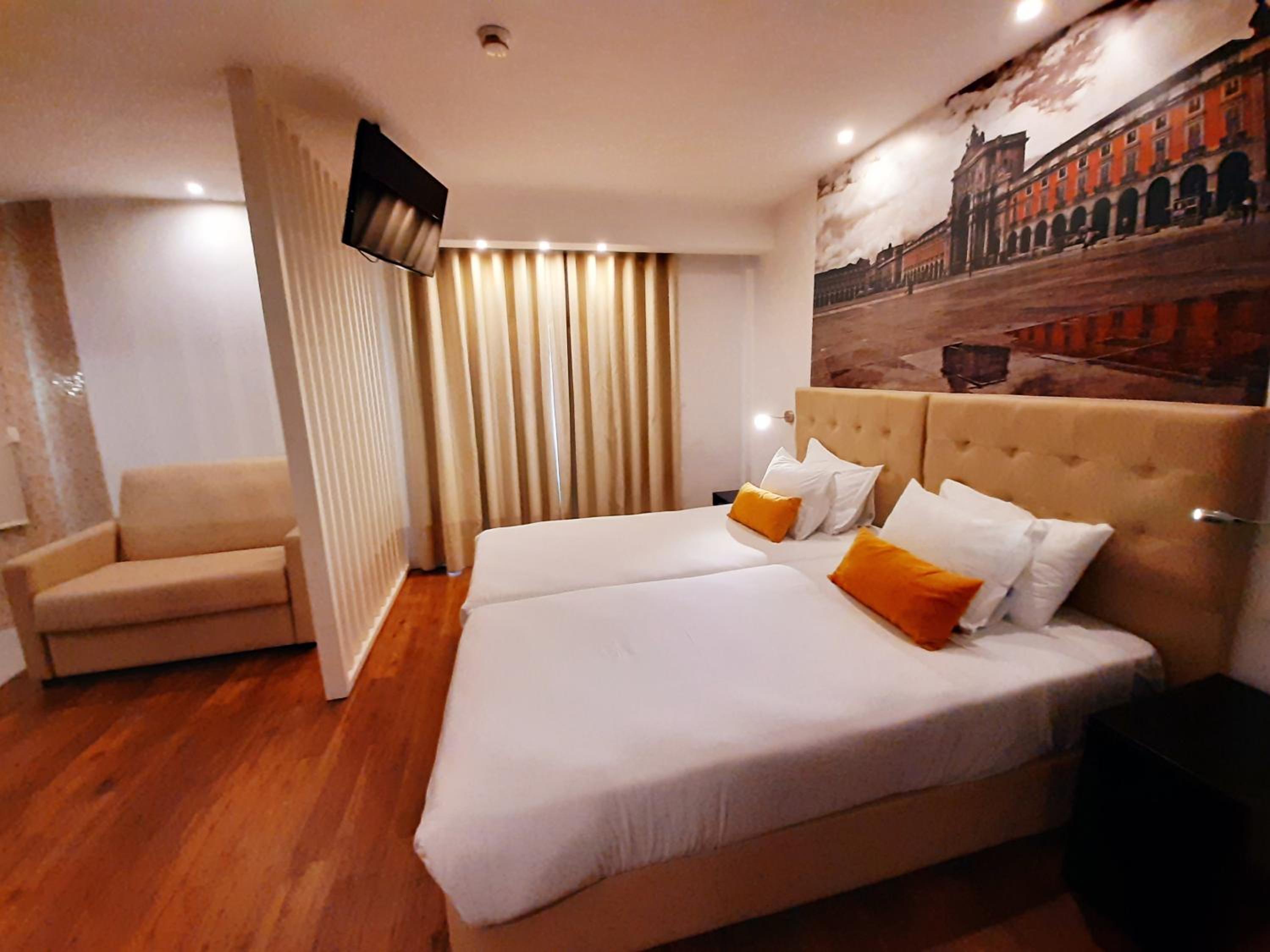 One-Bedroom Apartment (3 Adults)