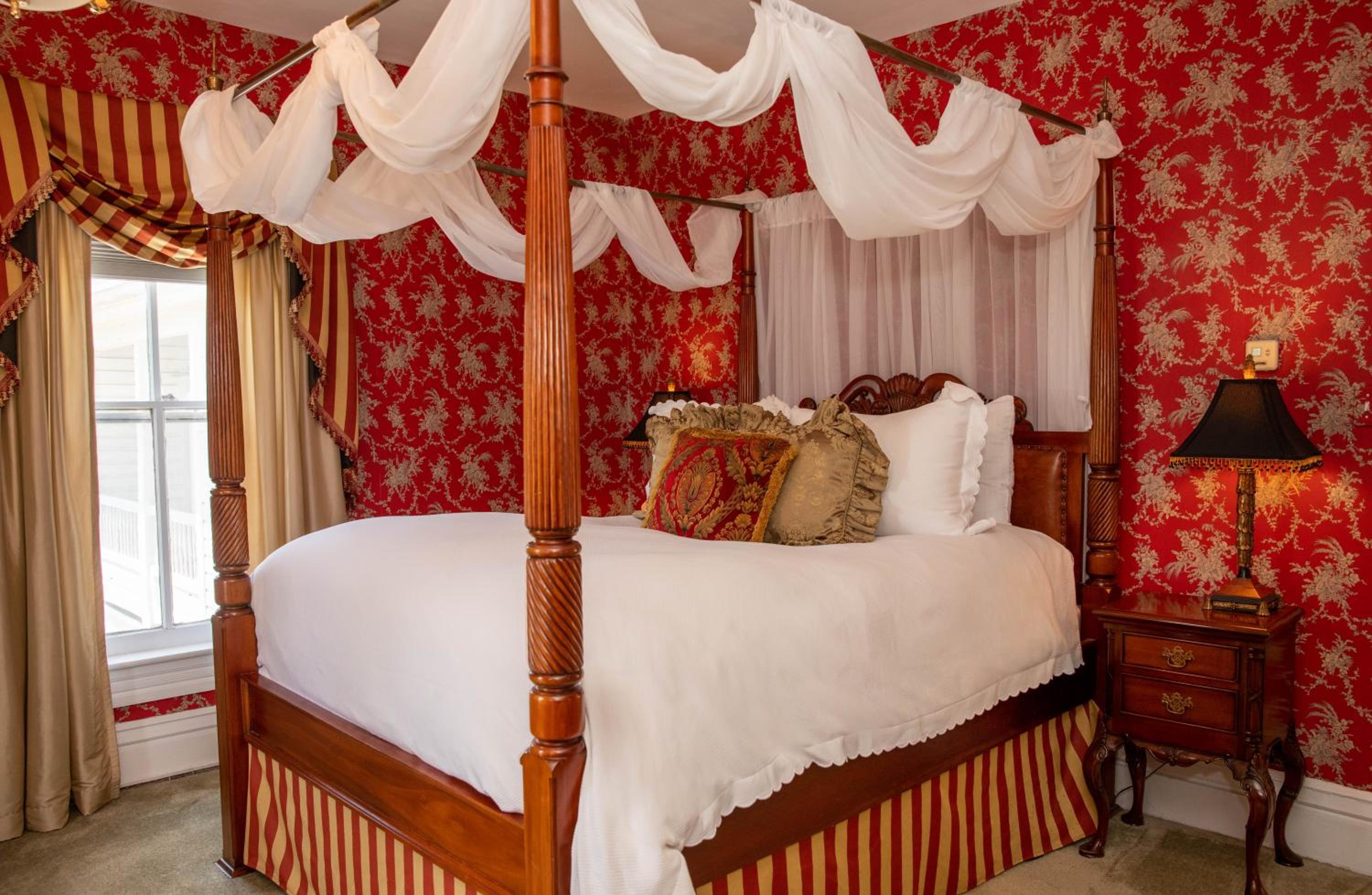 Queen Room photo 3