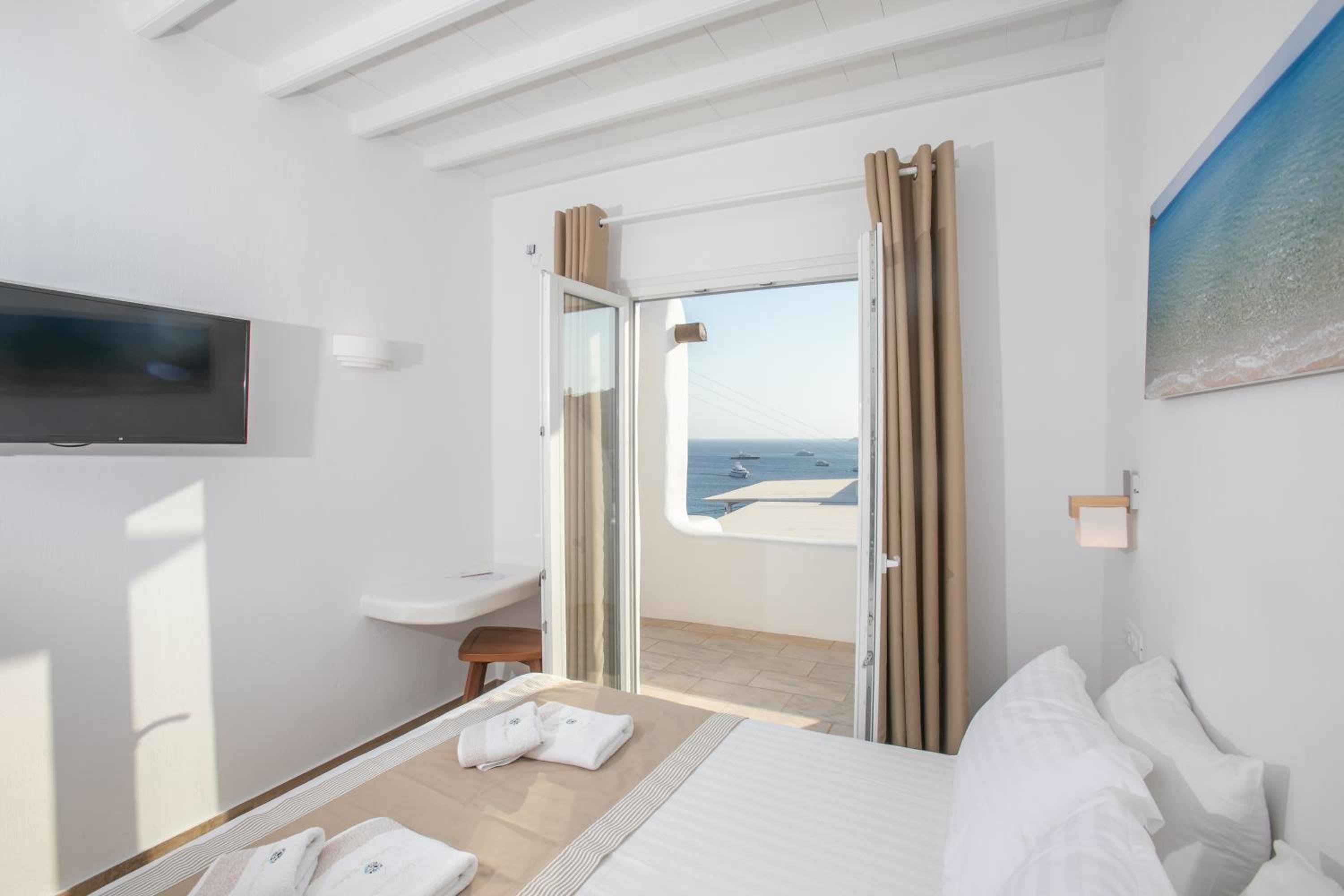Suite with Sea View - Photo 4