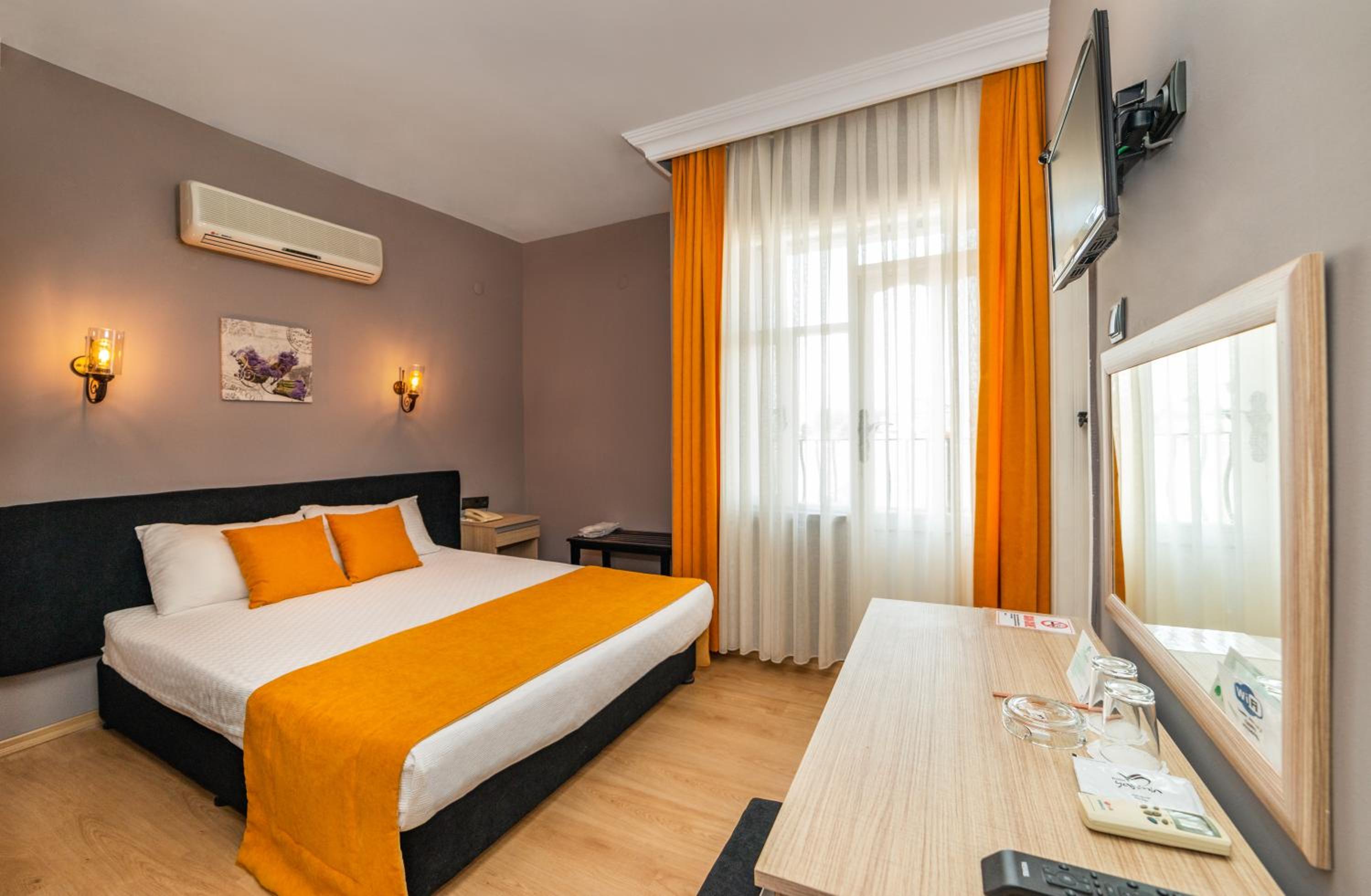 Double or Twin Room with Land View