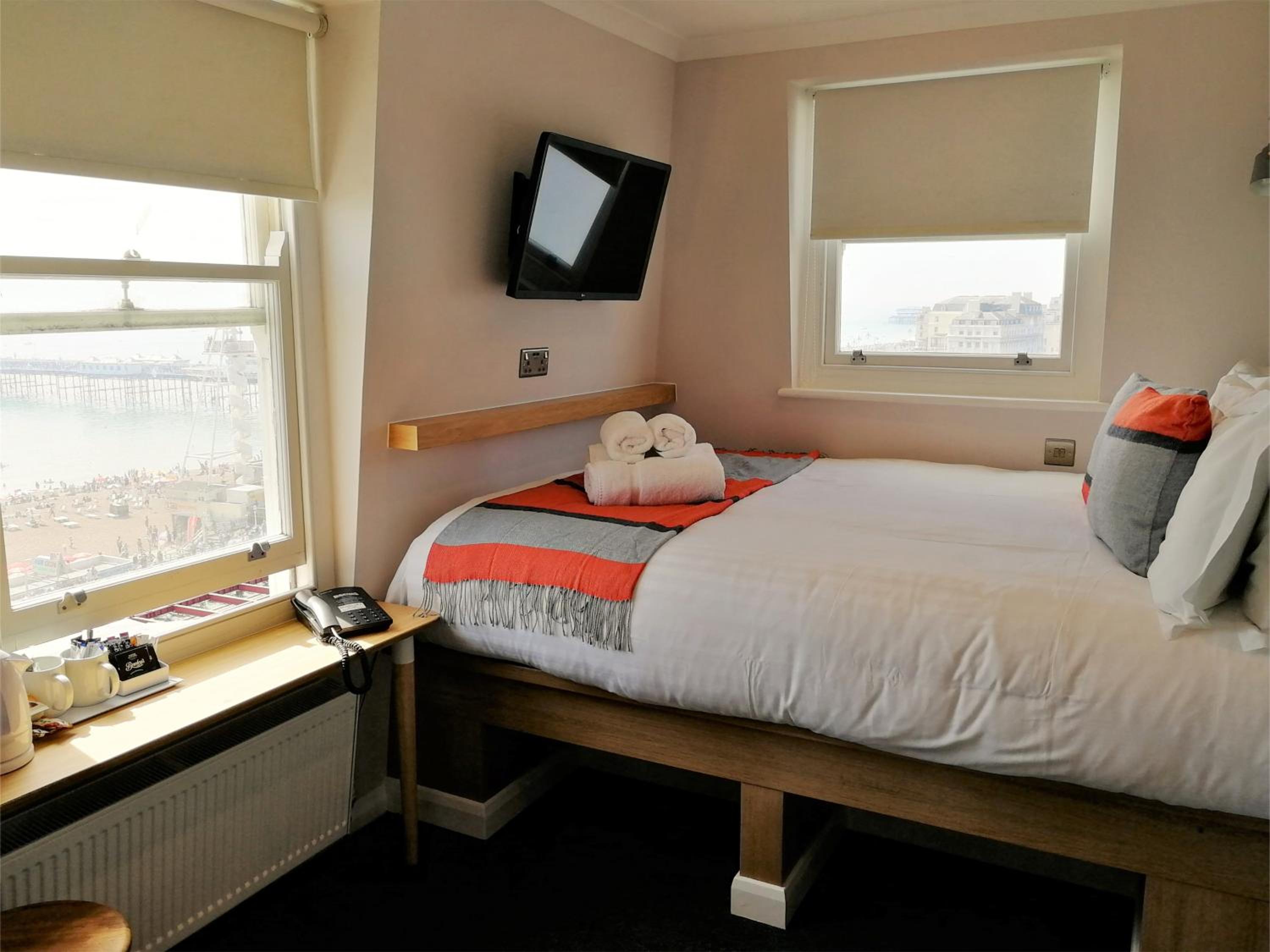 Double Room with Sea View photo 3