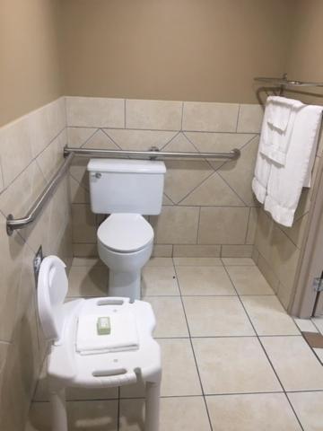 King Room - Disability Access - Photo 6