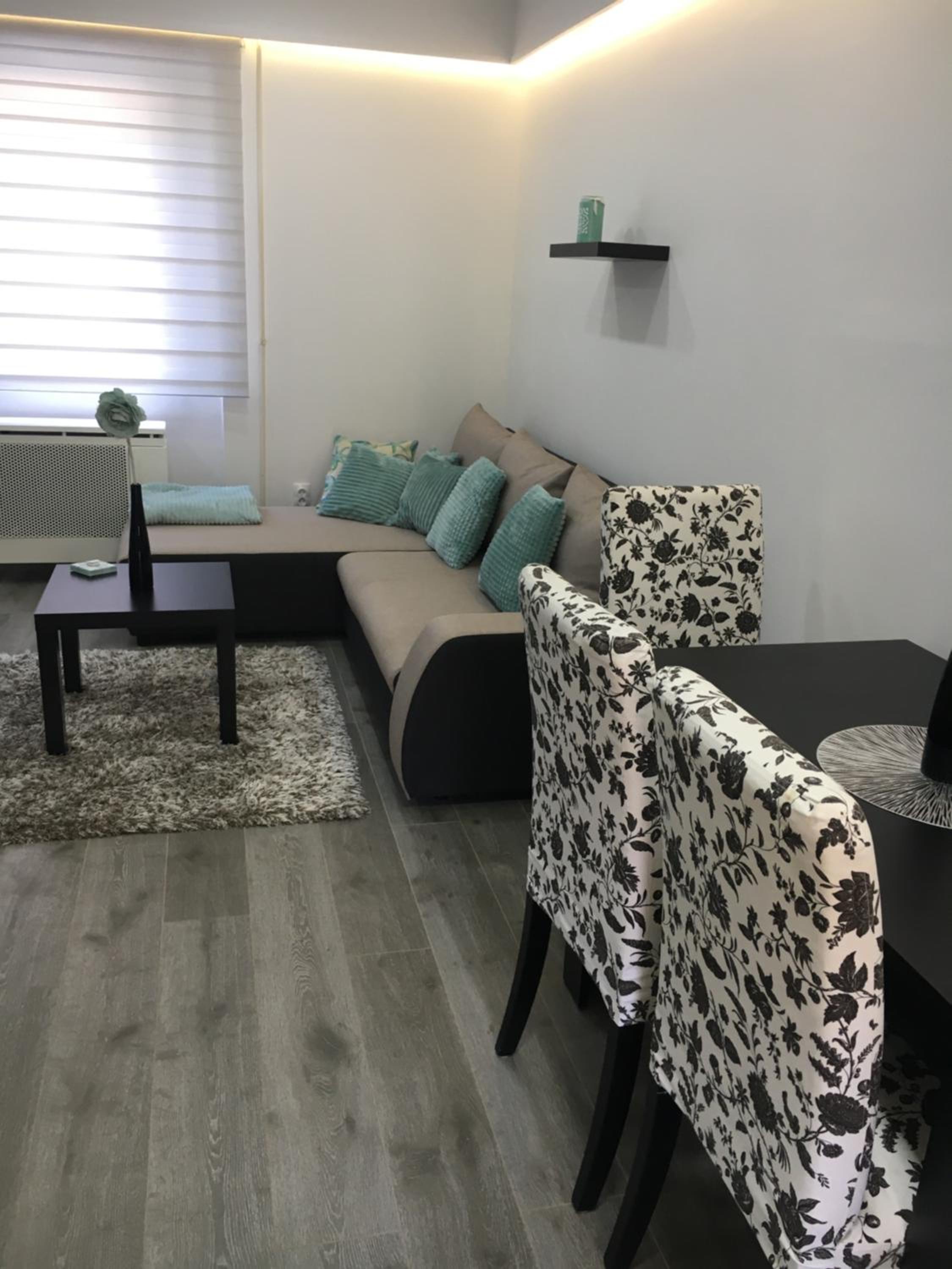 One-Bedroom Apartment - Photo 16
