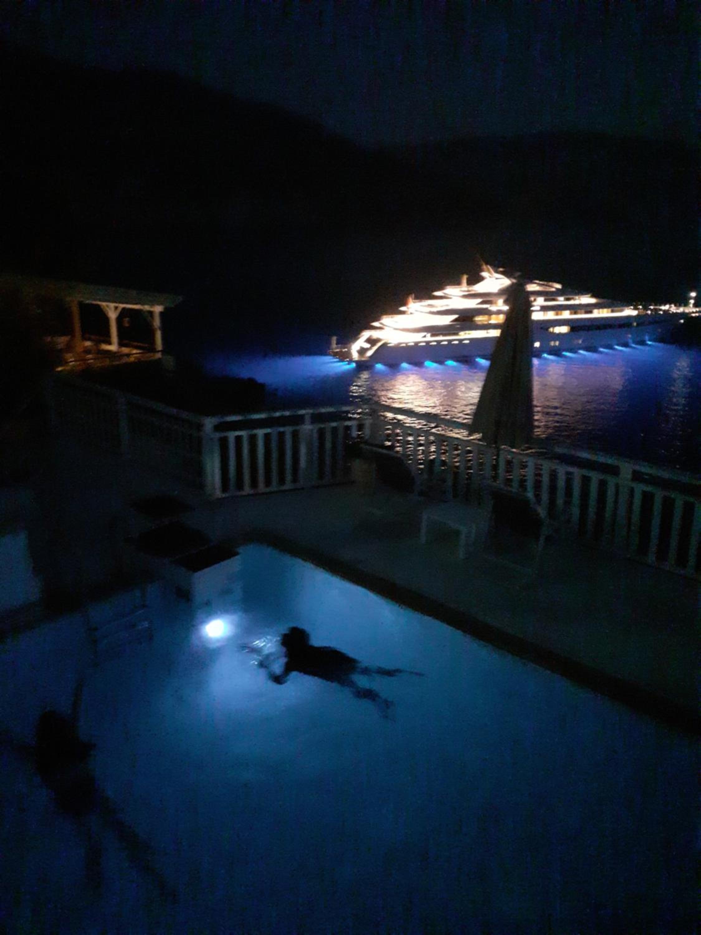Pool Side Junior Suite photo 3