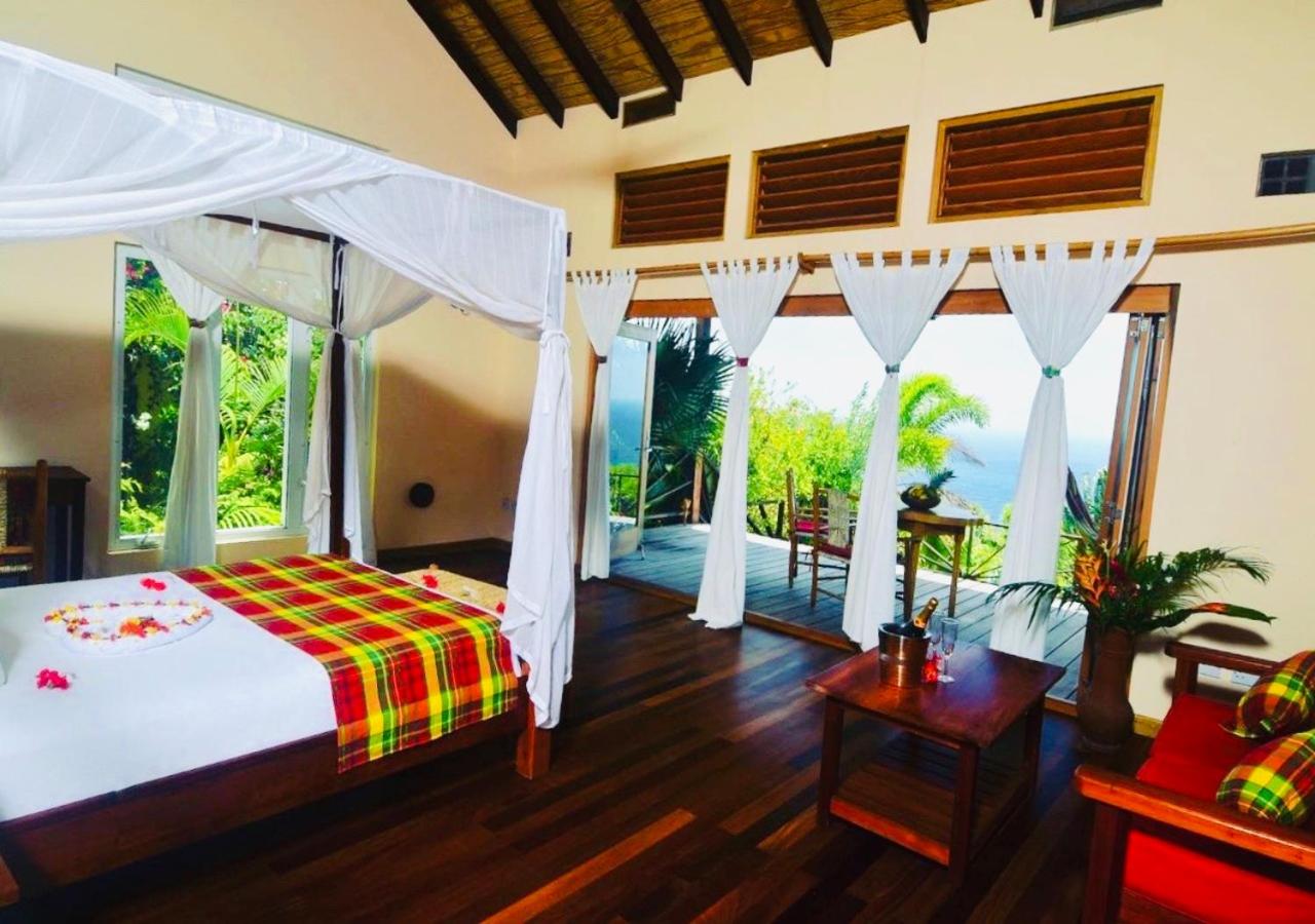 Seaview Deluxe Suite photo 3
