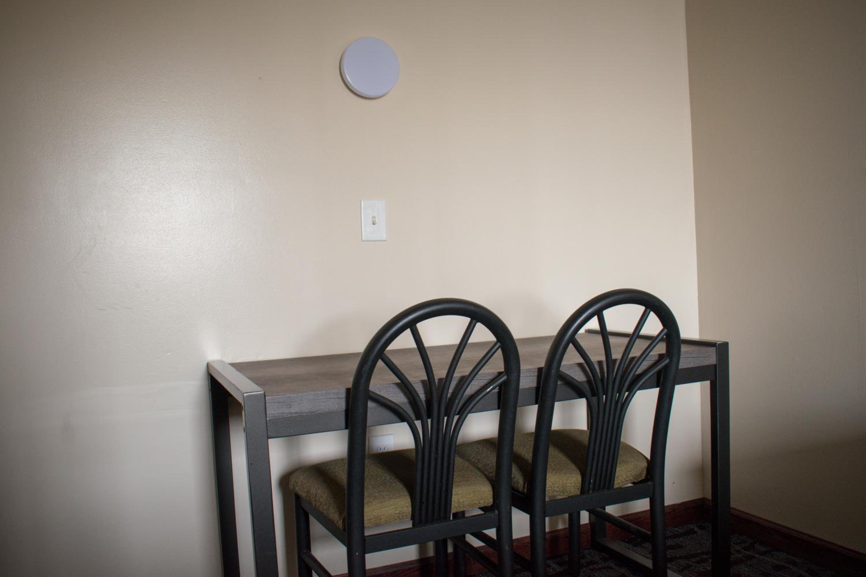 King Room - Non-Smoking photo 3