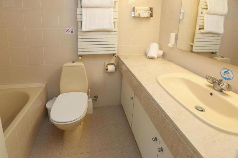 Habitación #28430039