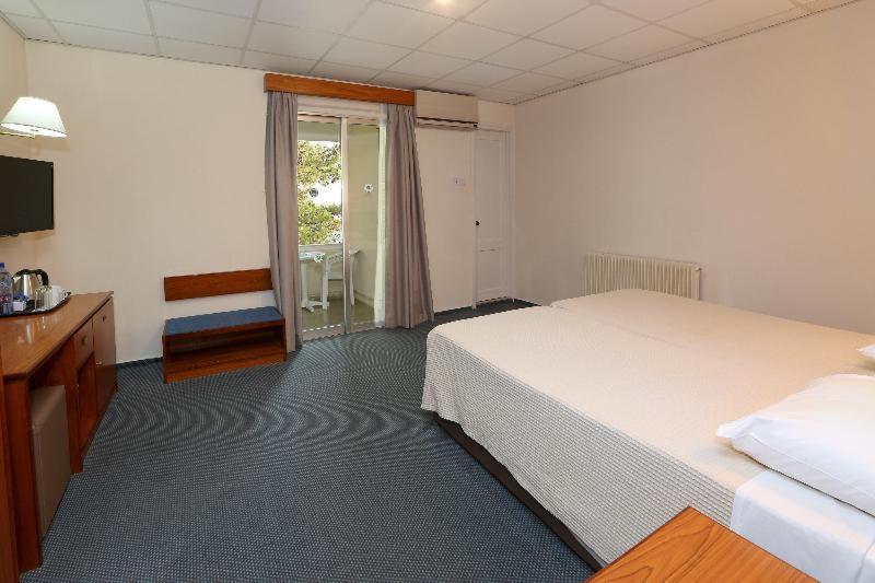 Habitación #28430044