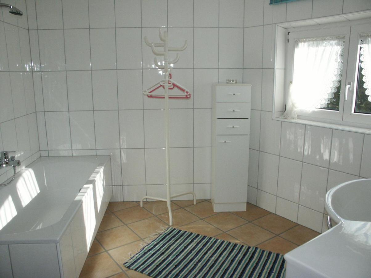 One-Bedroom Apartment with Balcony photo 2