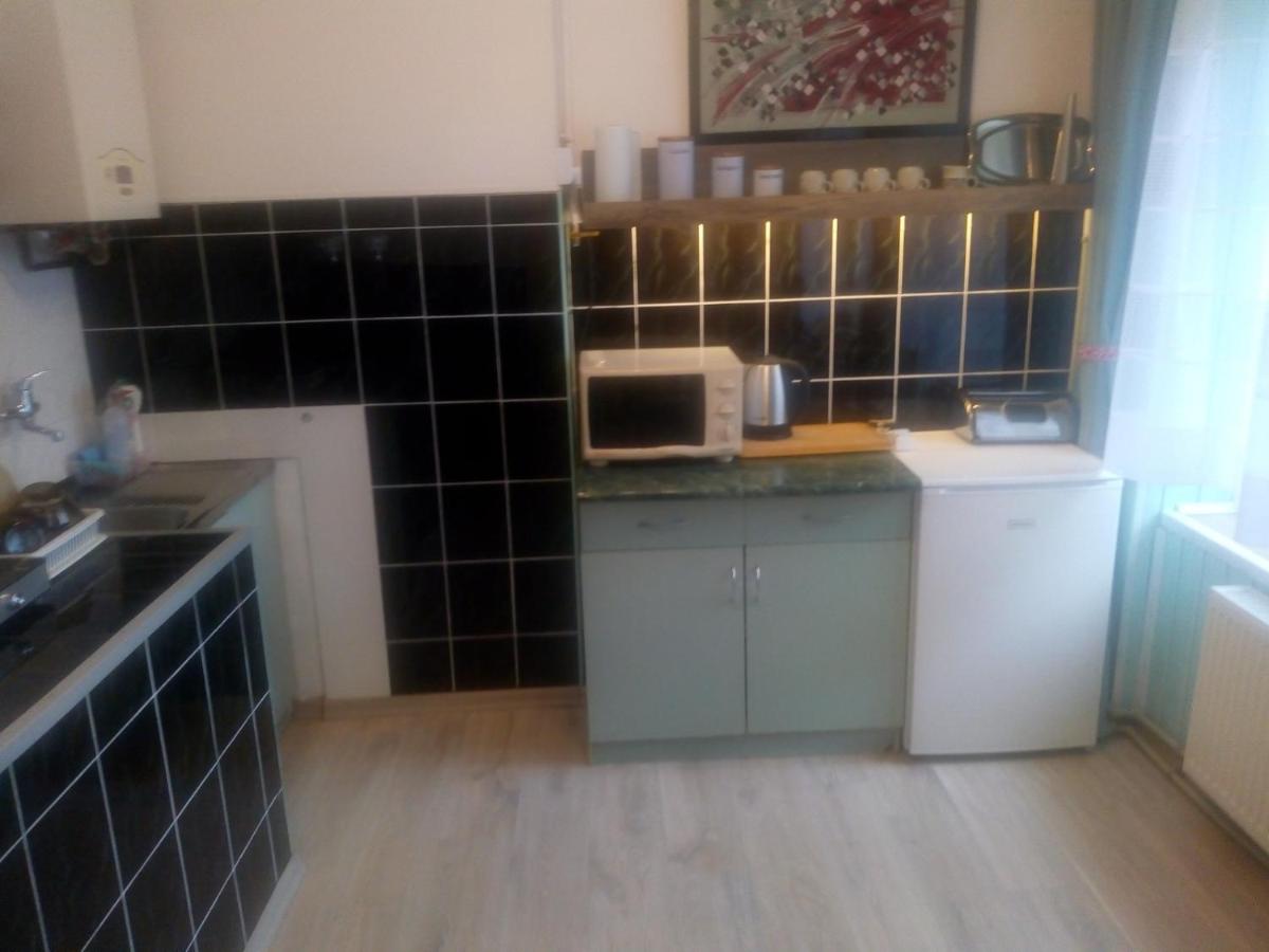 Studio Apartment photo 3