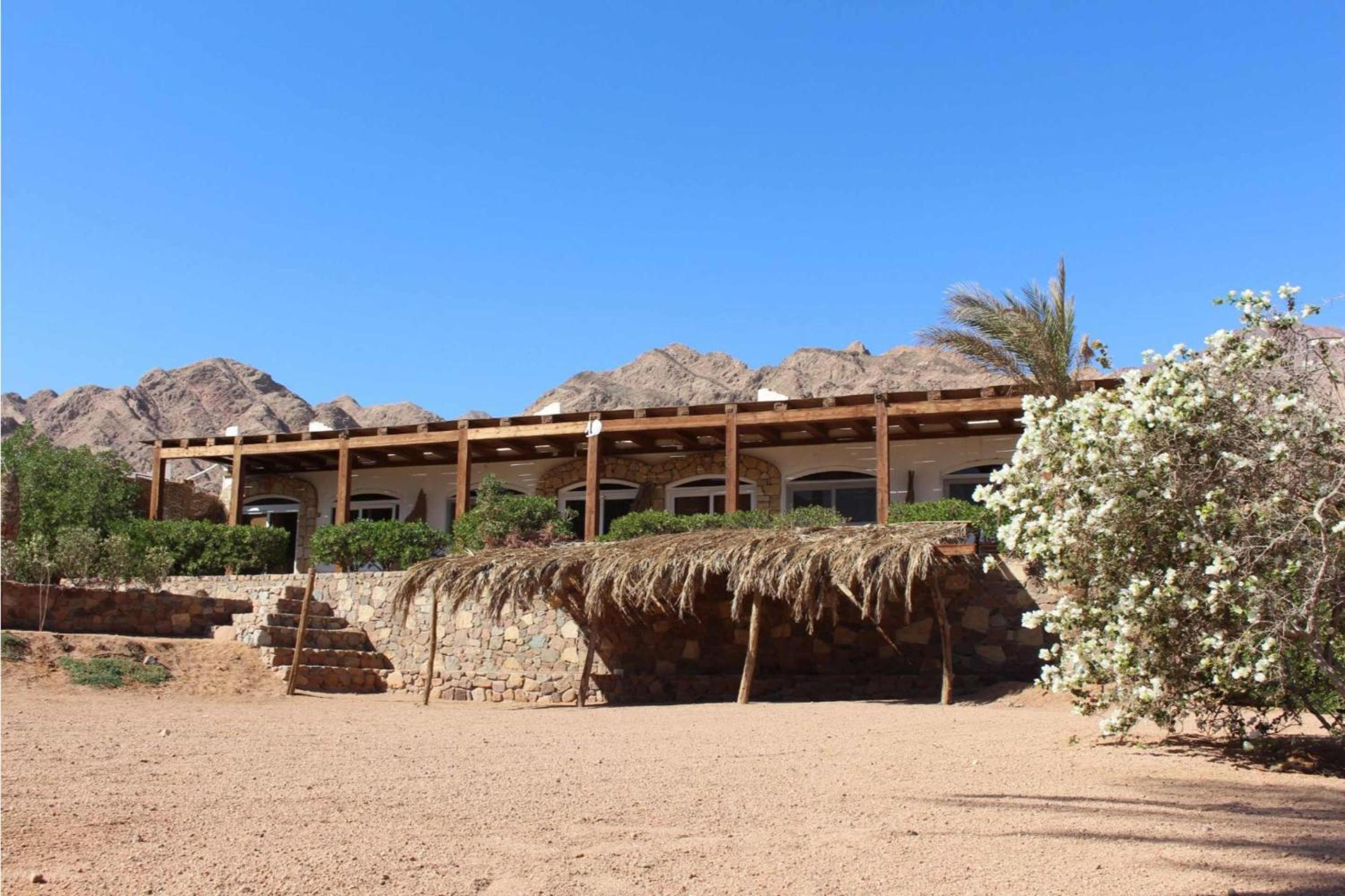 Deluxe Double Room with Balcony and Sea View - Photo 16