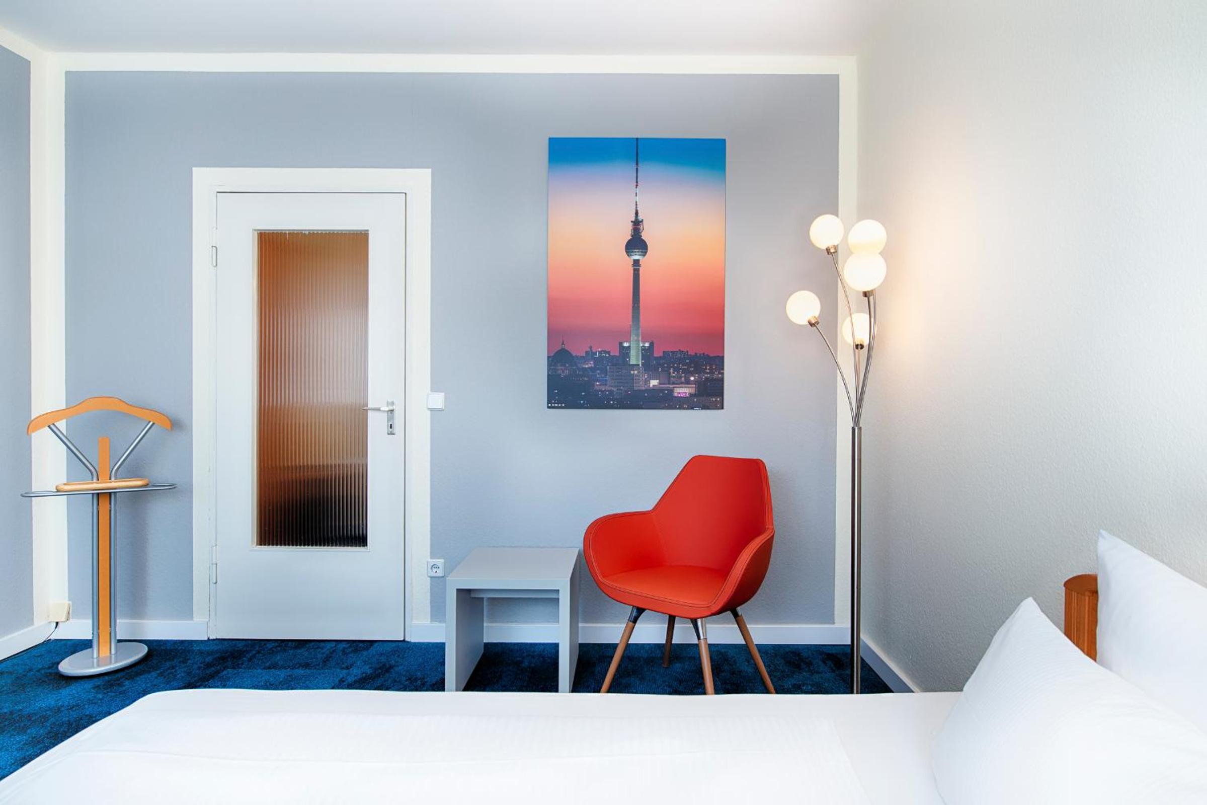 Single Room photo 2