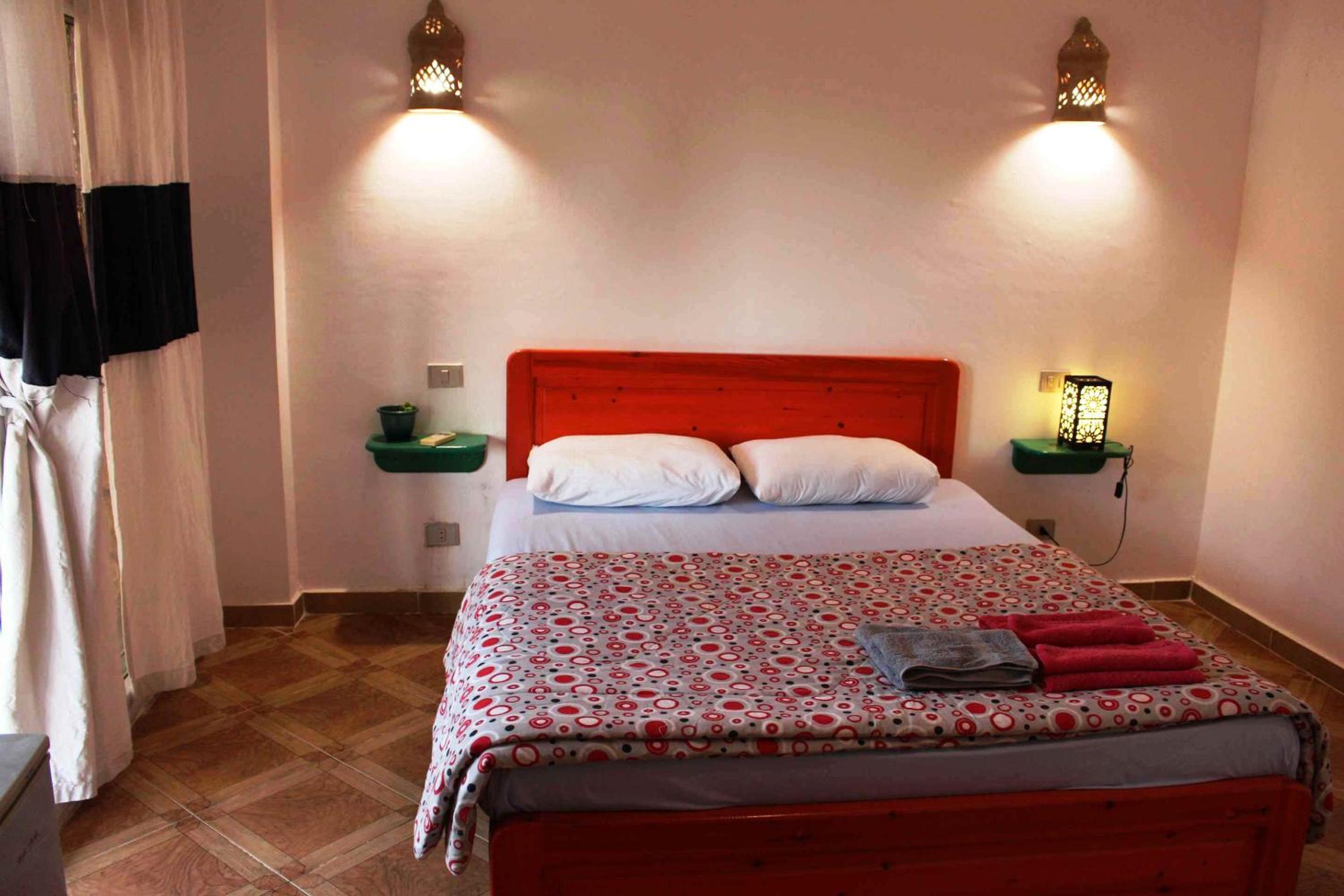 Deluxe Double Room with Balcony and Sea View - Photo 14