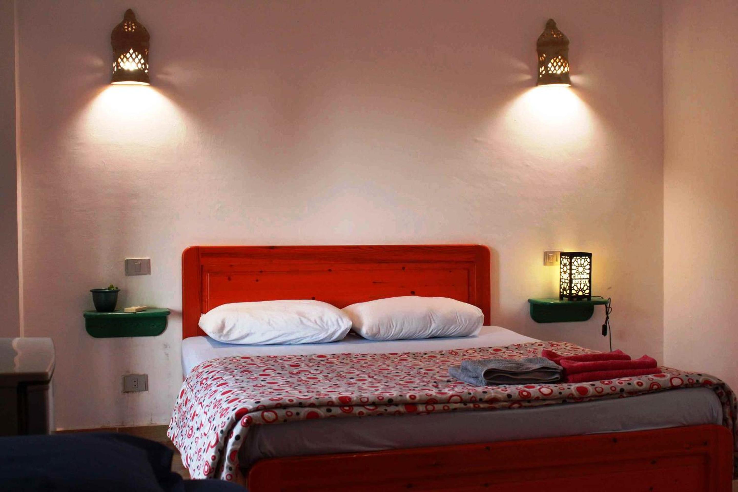 Deluxe Double Room with Balcony and Sea View - Photo 9