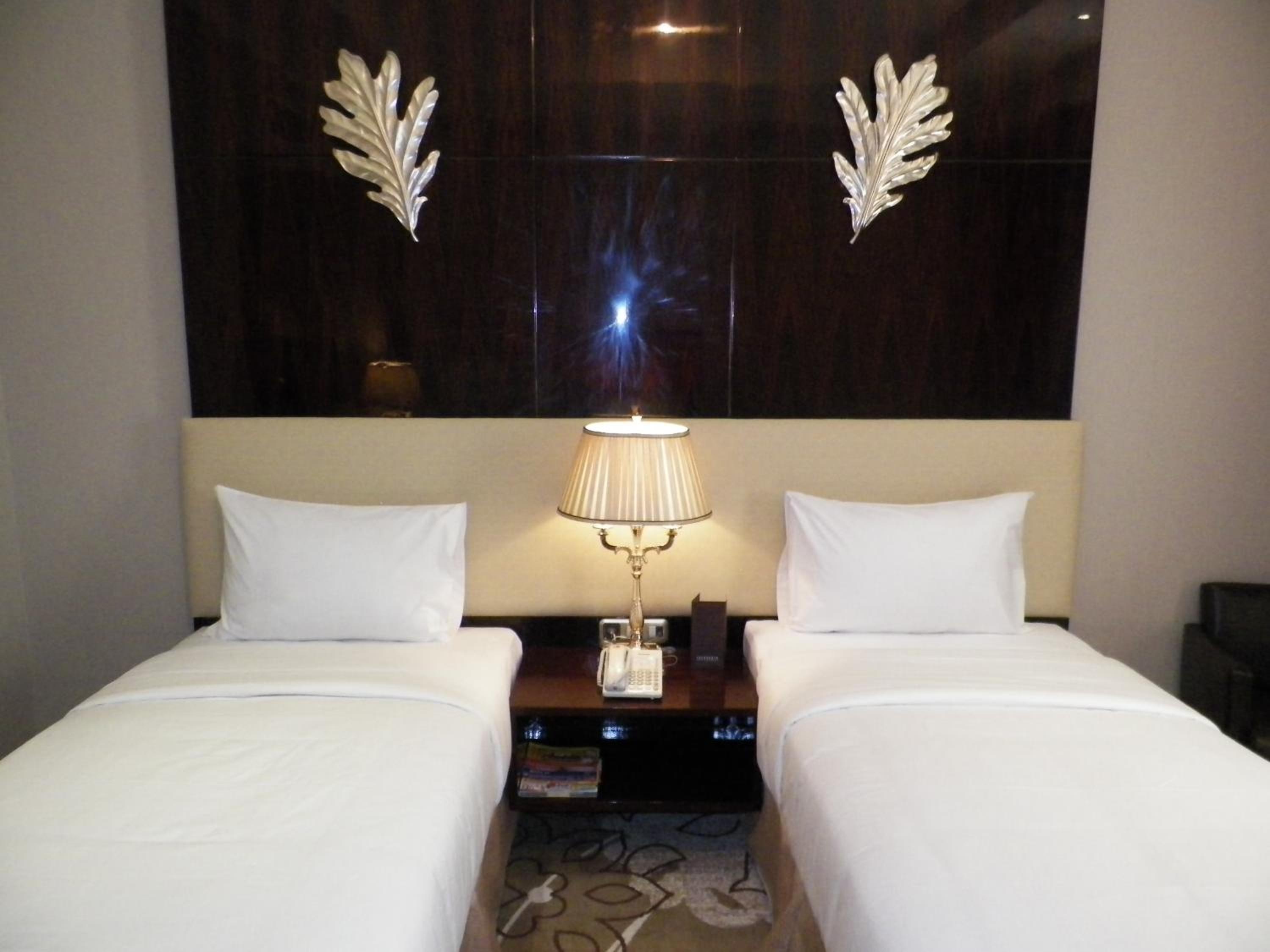 Deluxe Double Or Twin Room photo 2