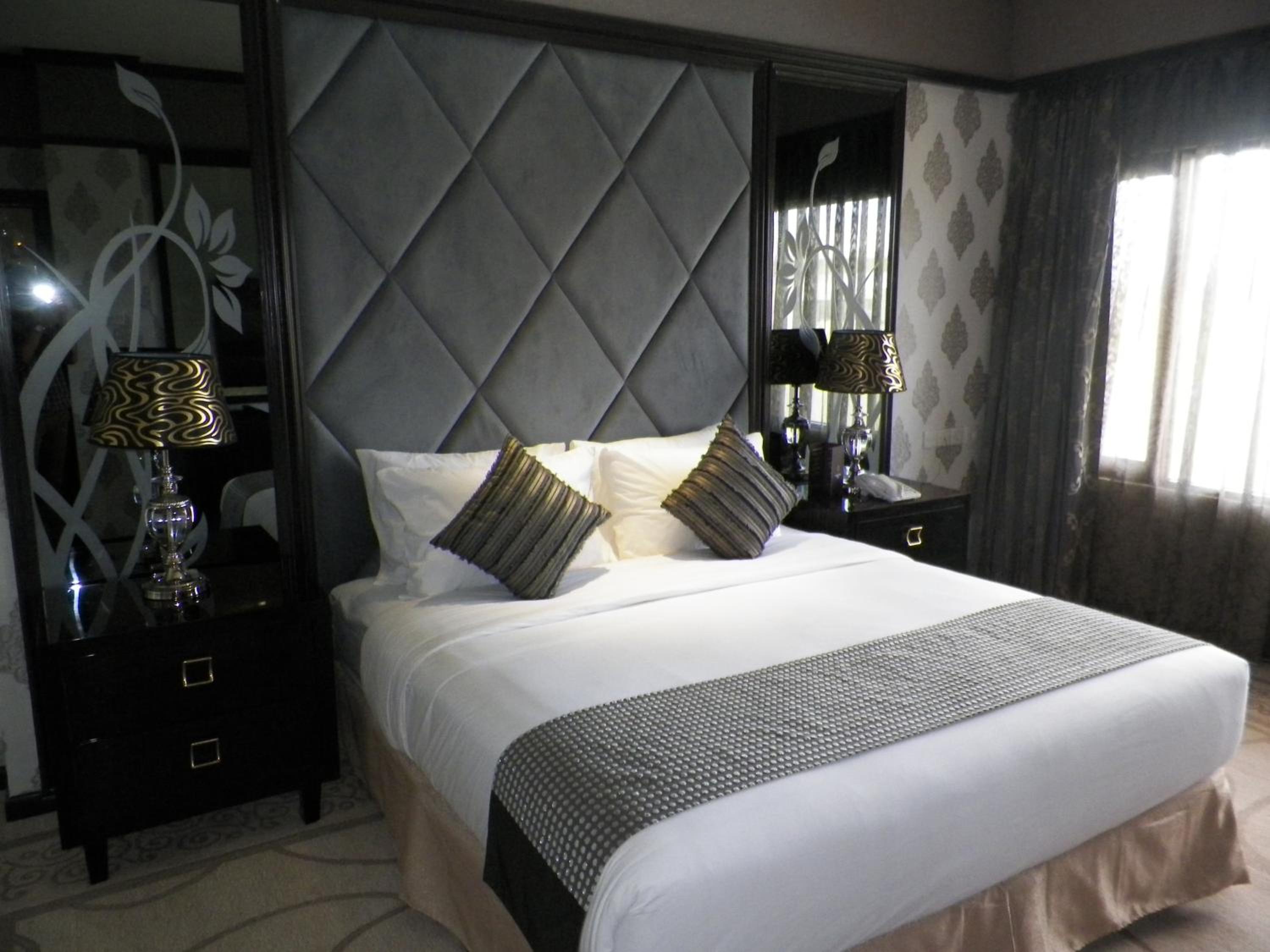 Junior Suite - Photo 13