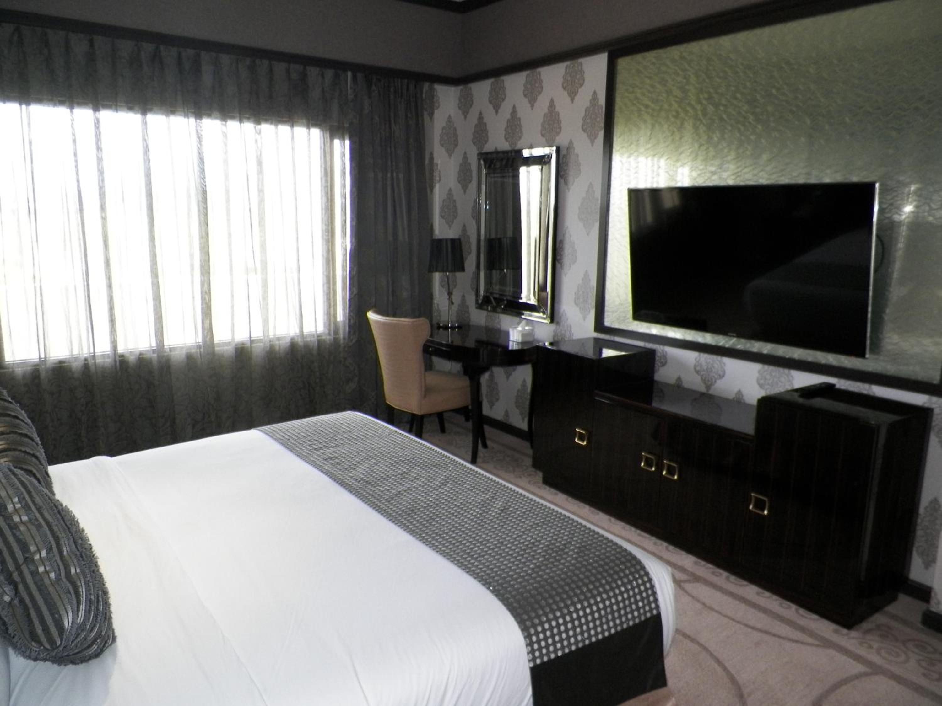 Junior Suite - Photo 12