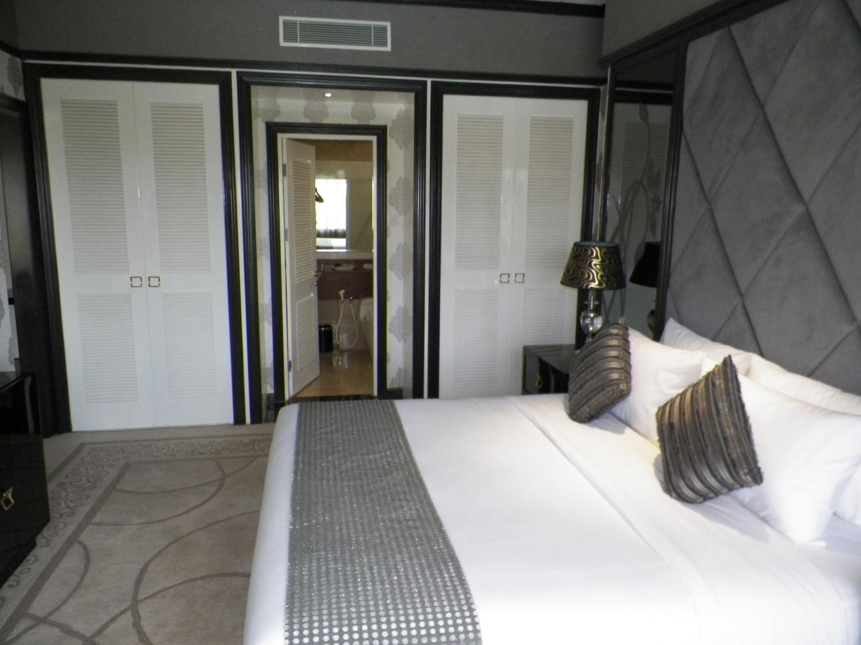 Junior Suite - Photo 11