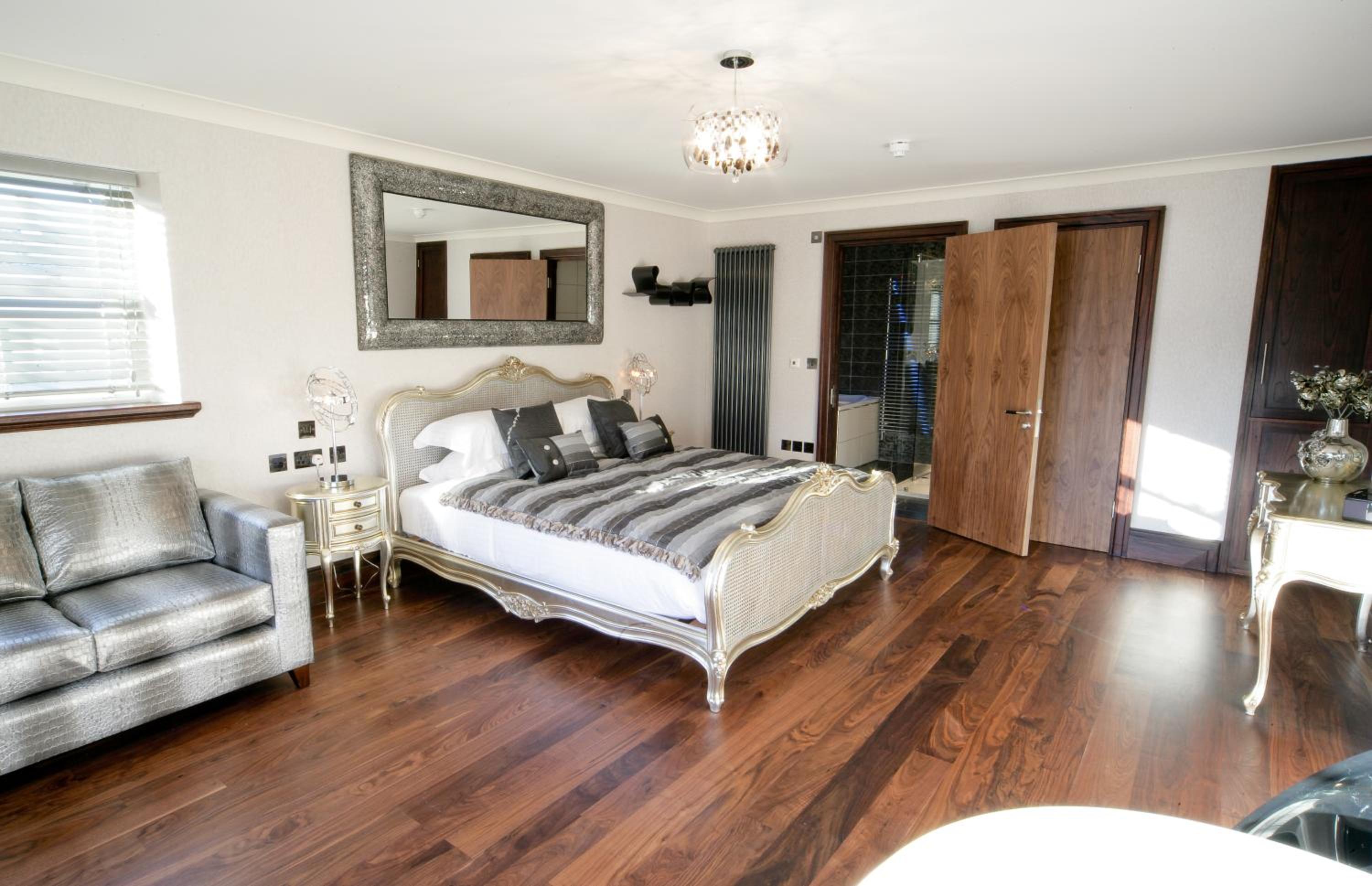 Ambleside King Suite with Spa Bath - Photo 2