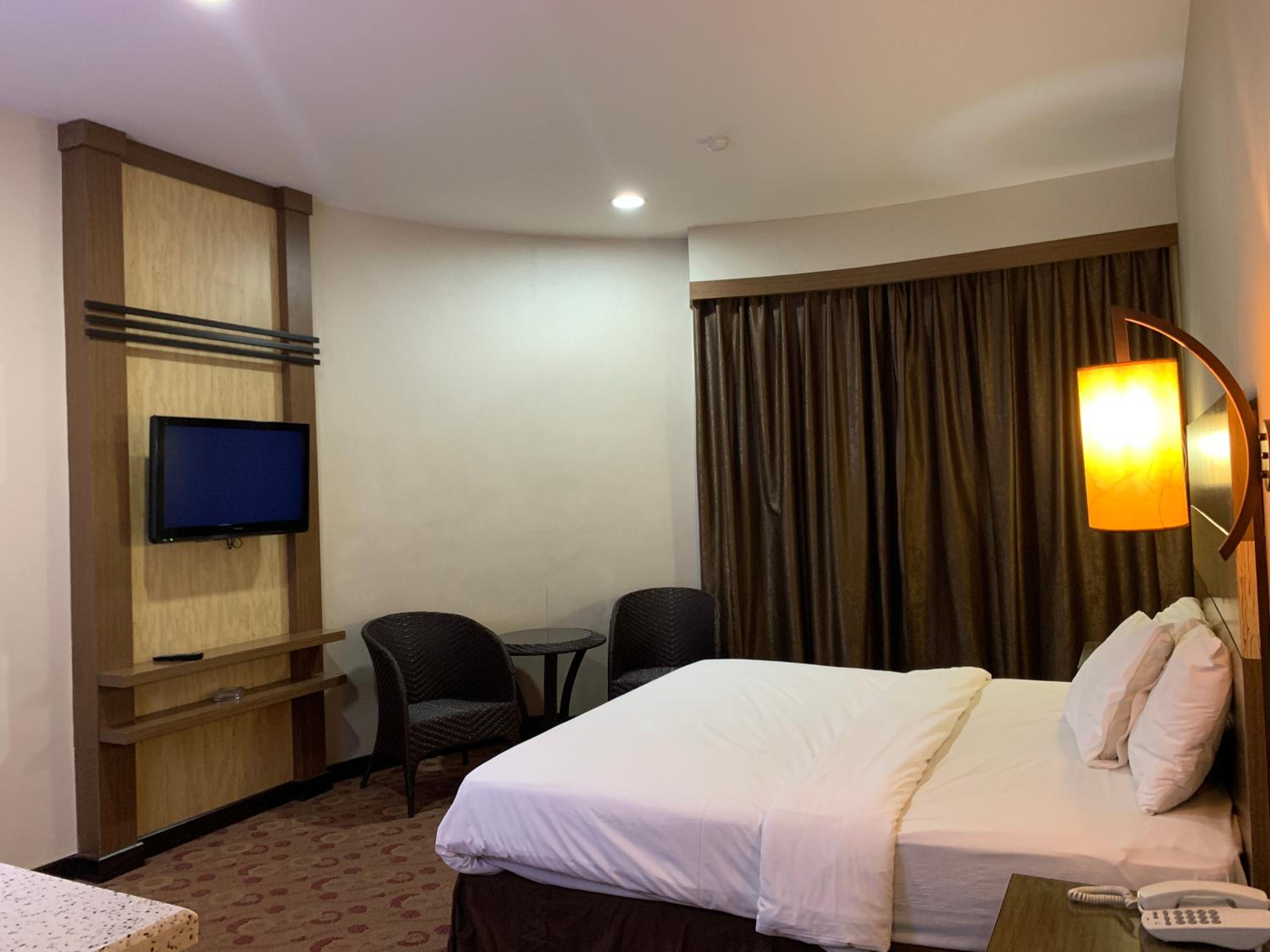 Deluxe Double Room with Bath photo 2