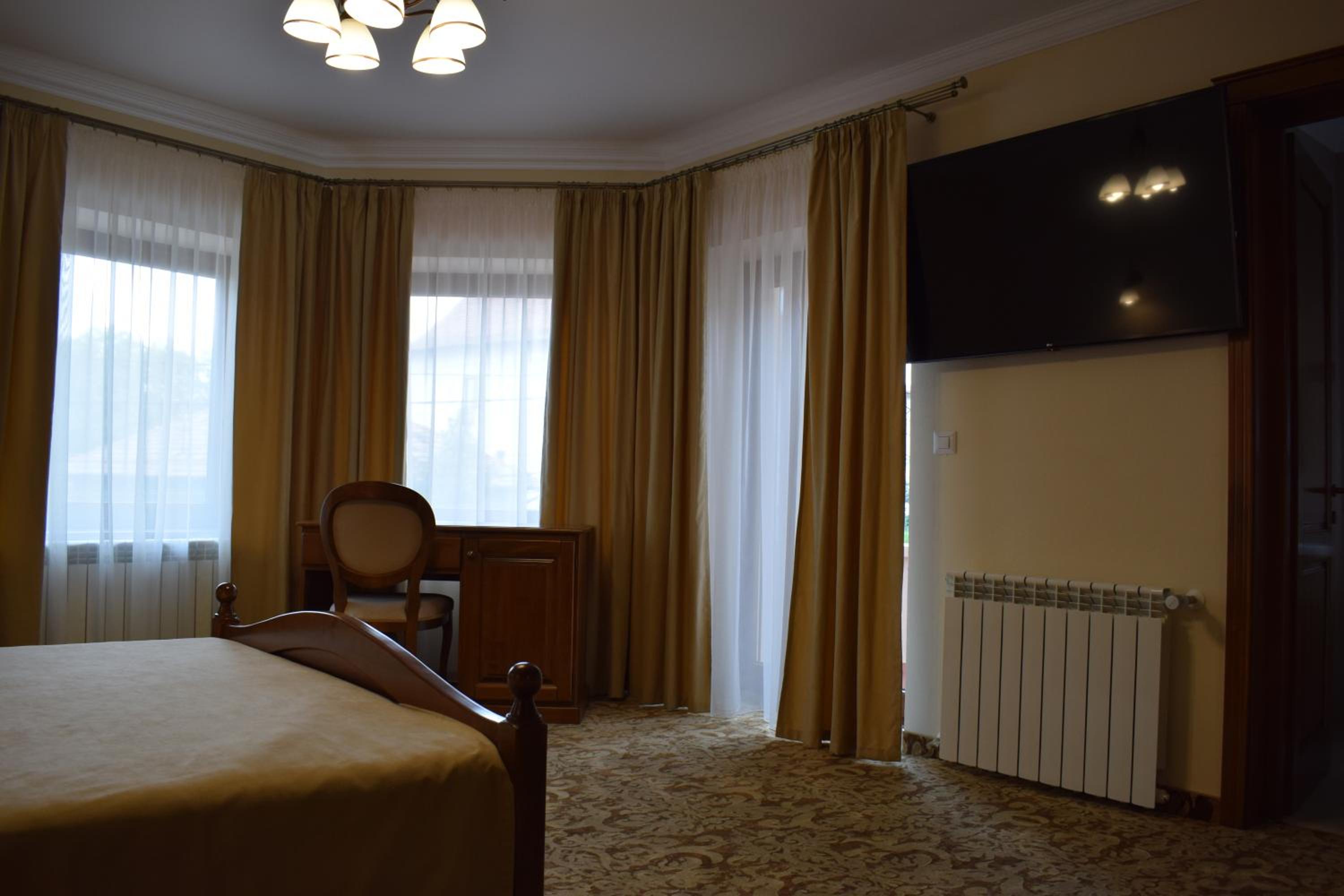Deluxe Double Room with Balcony - Photo 1
