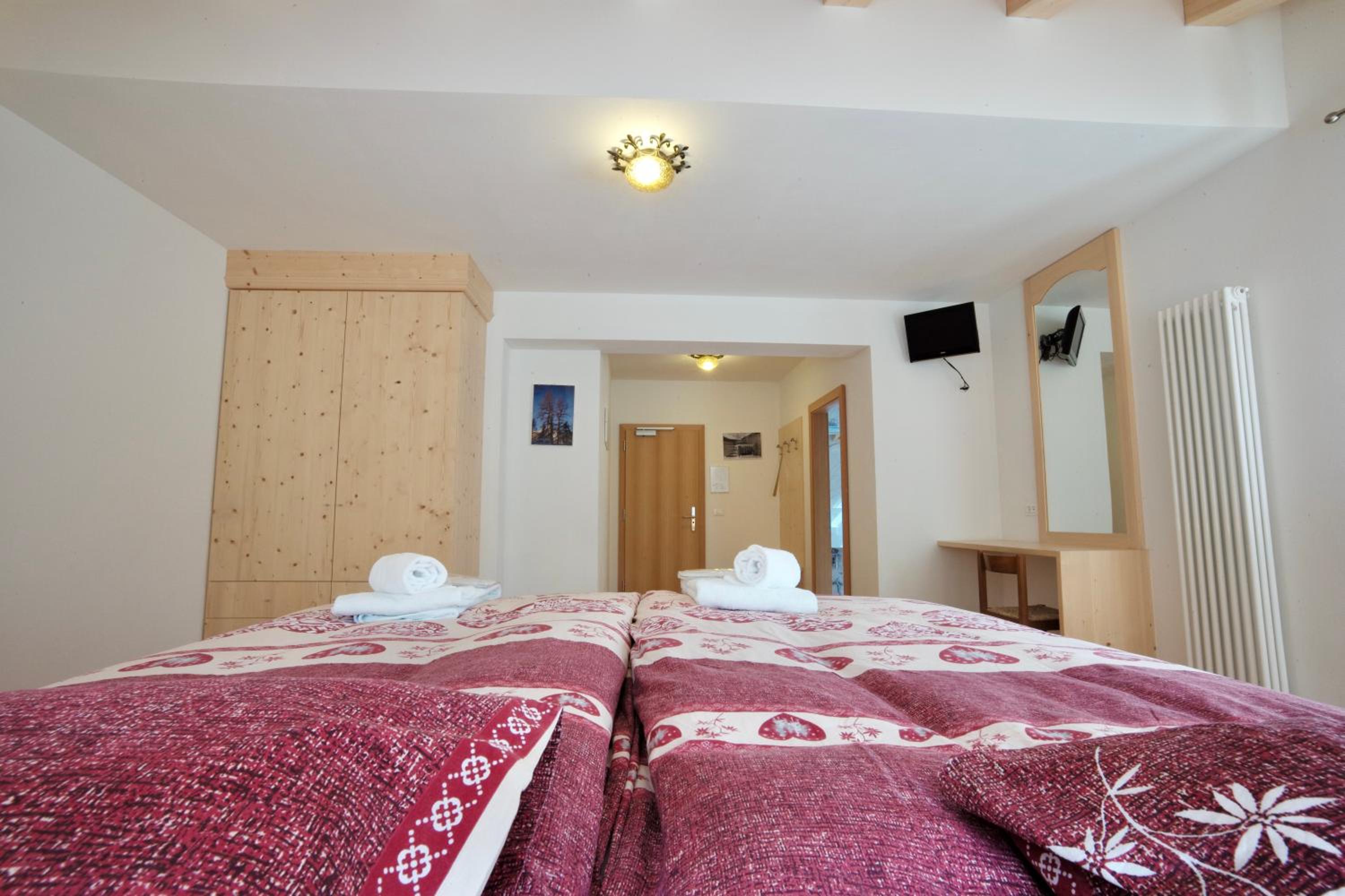 Deluxe Double Room photo 3
