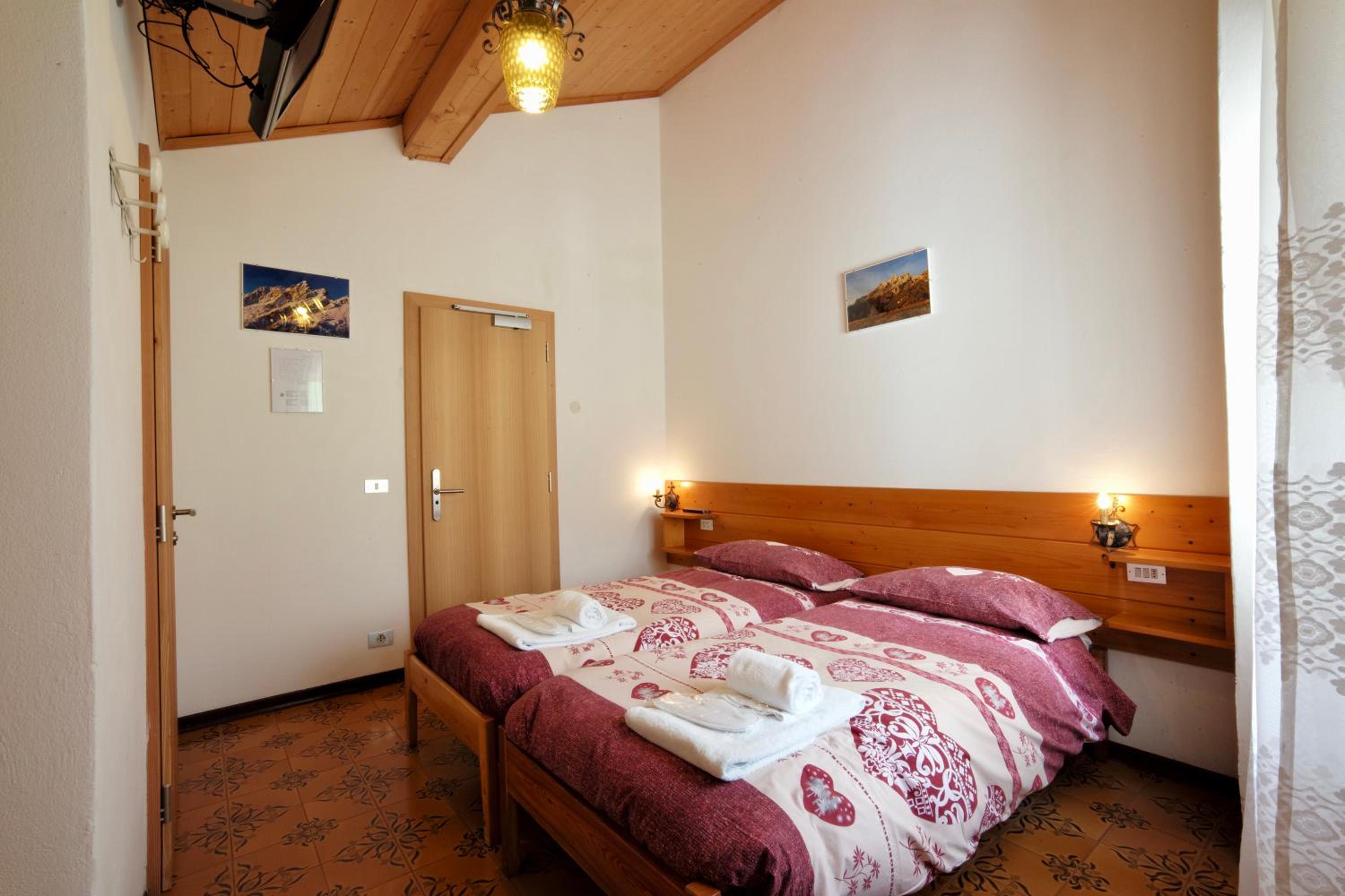 Standard Triple Room photo 3