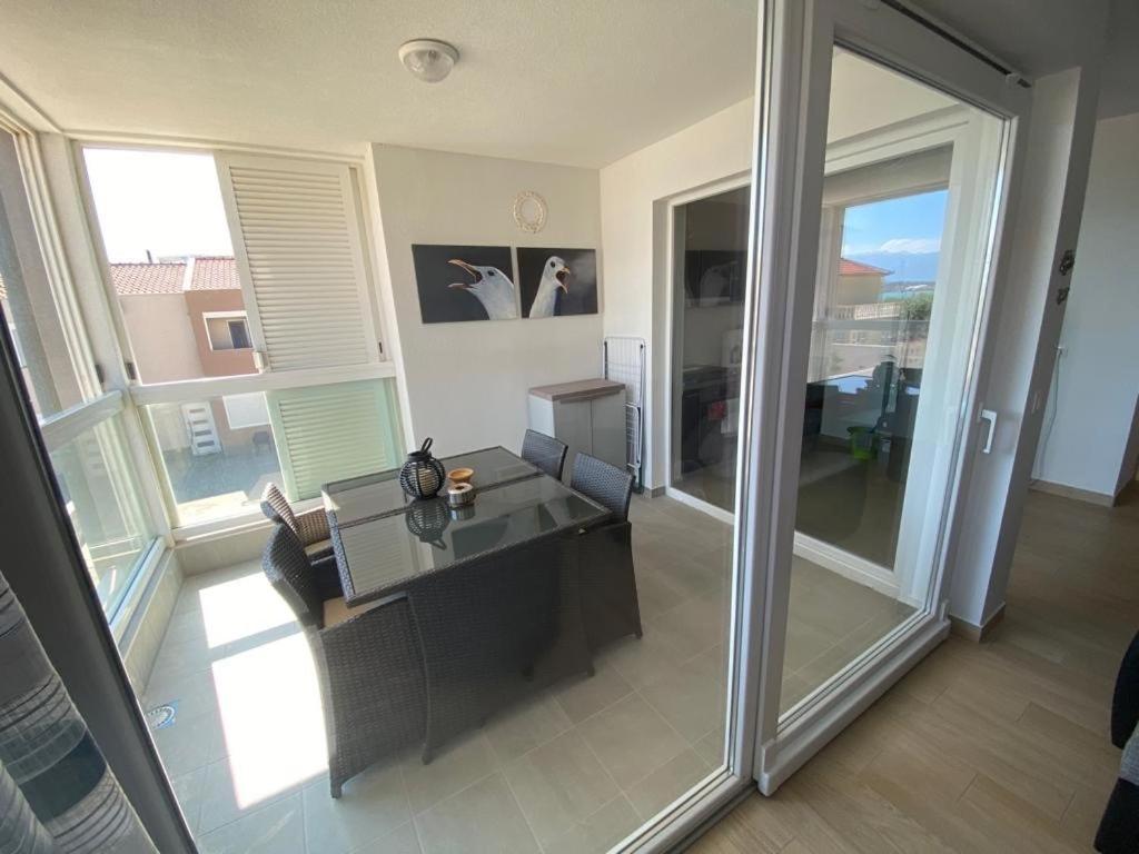 Apartment with Sea View photo 2