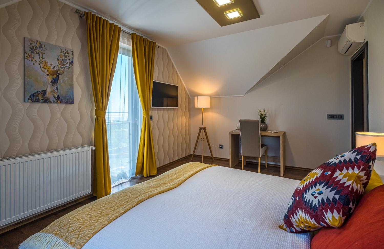 Double Room with Lake View photo 2