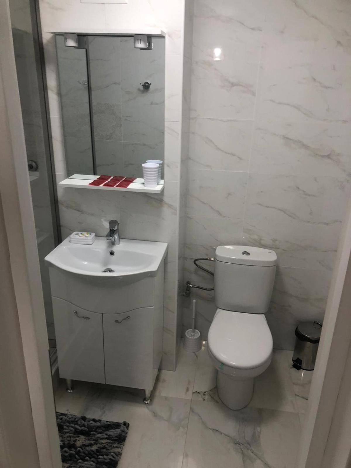 One-Bedroom Apartment - Photo 17