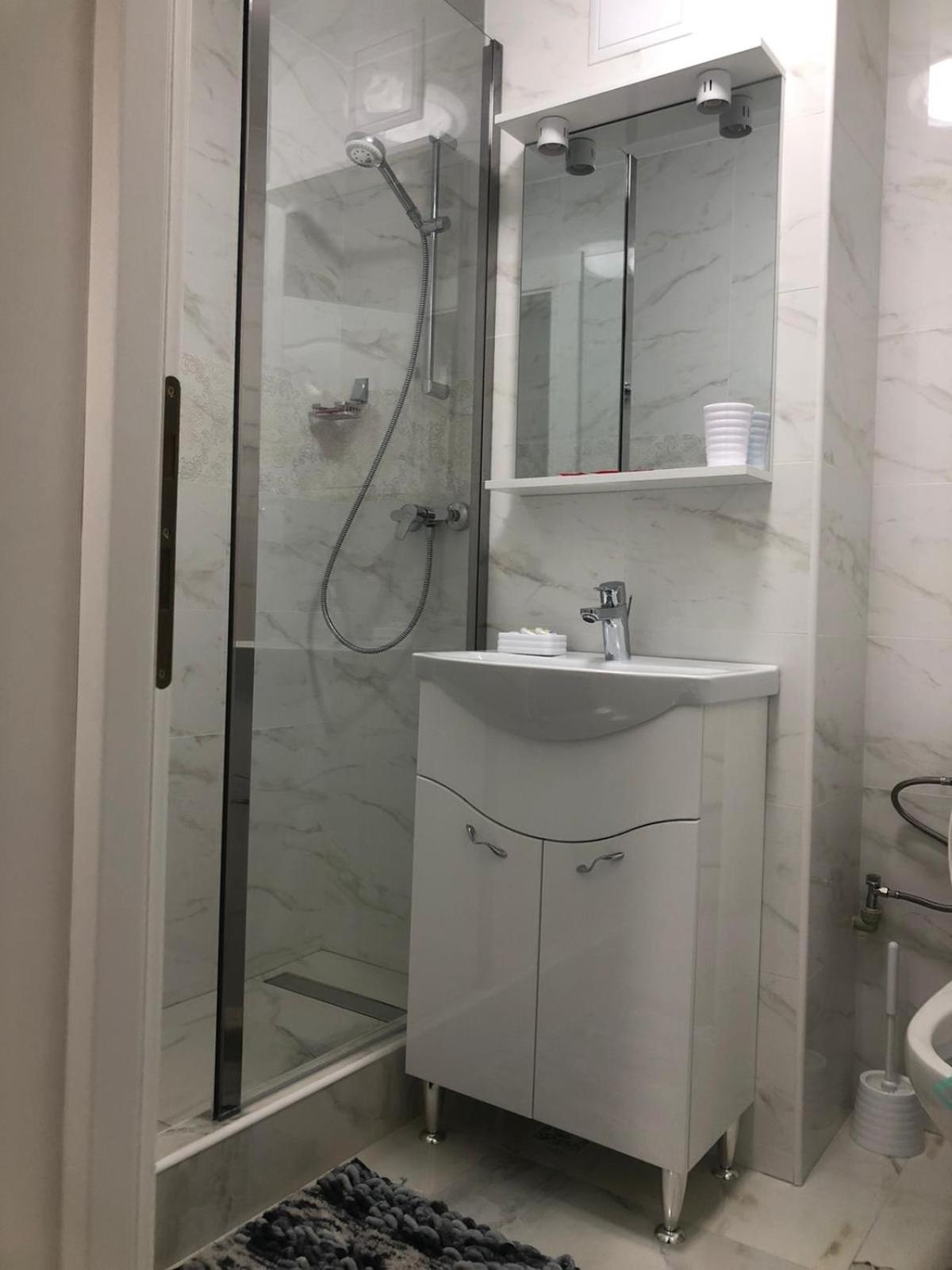 One-Bedroom Apartment - Photo 16