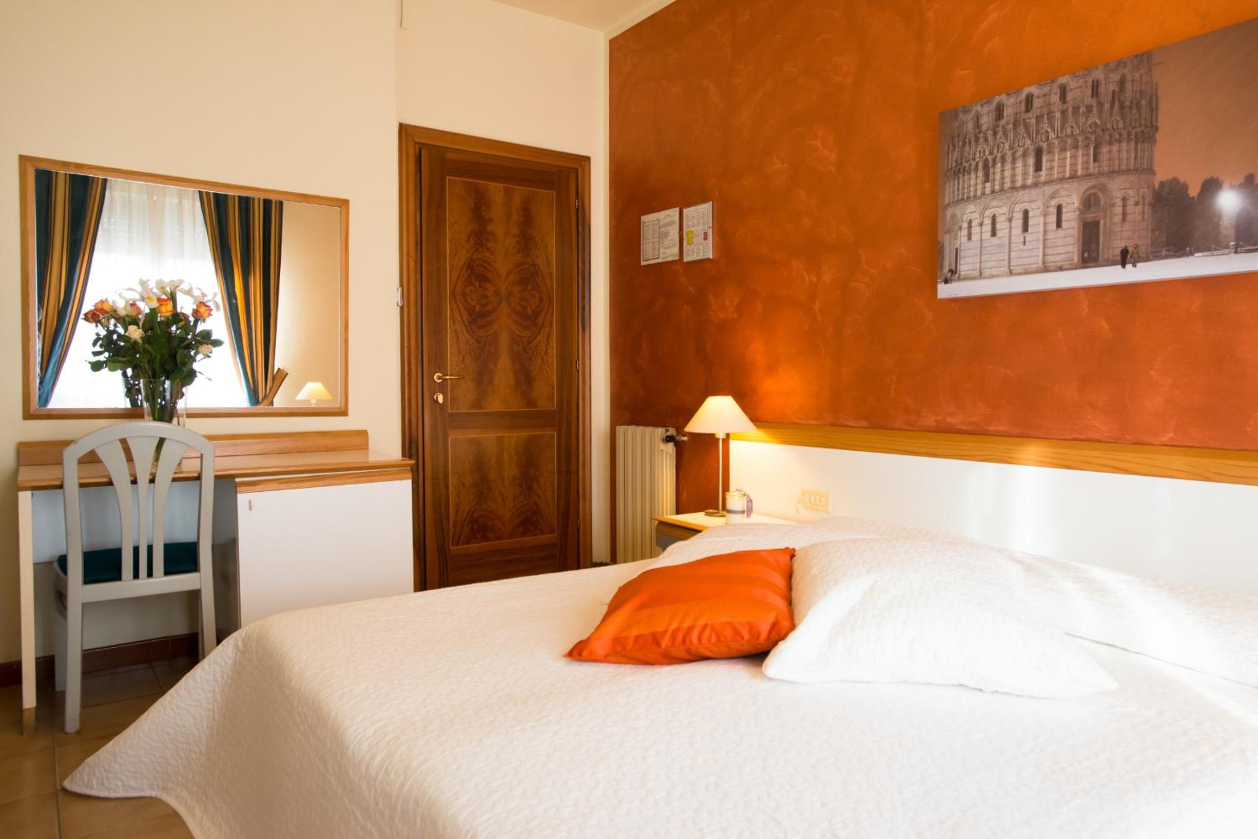 Double Room - Photo 3
