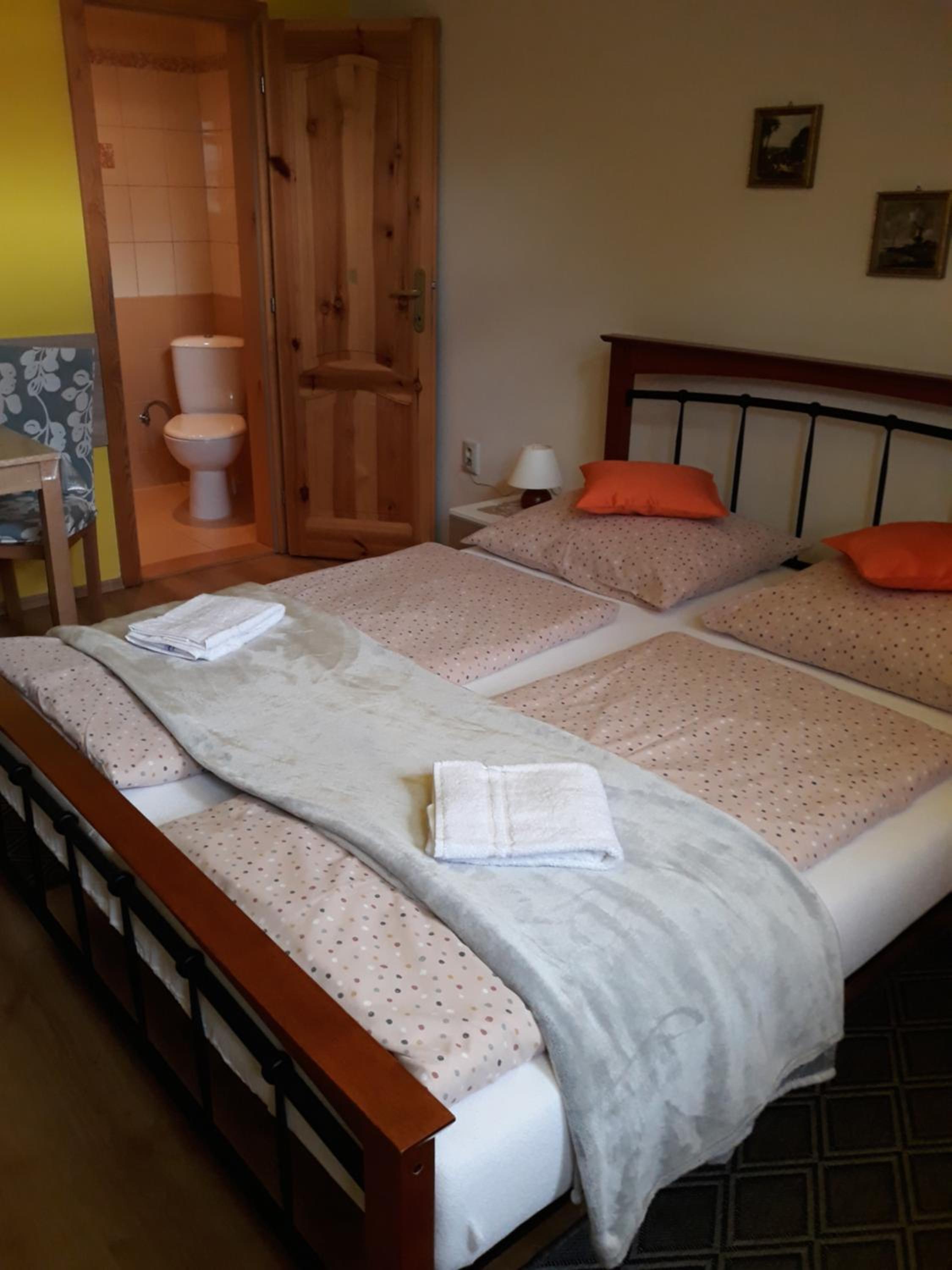 Double Room with Extra Bed photo 1