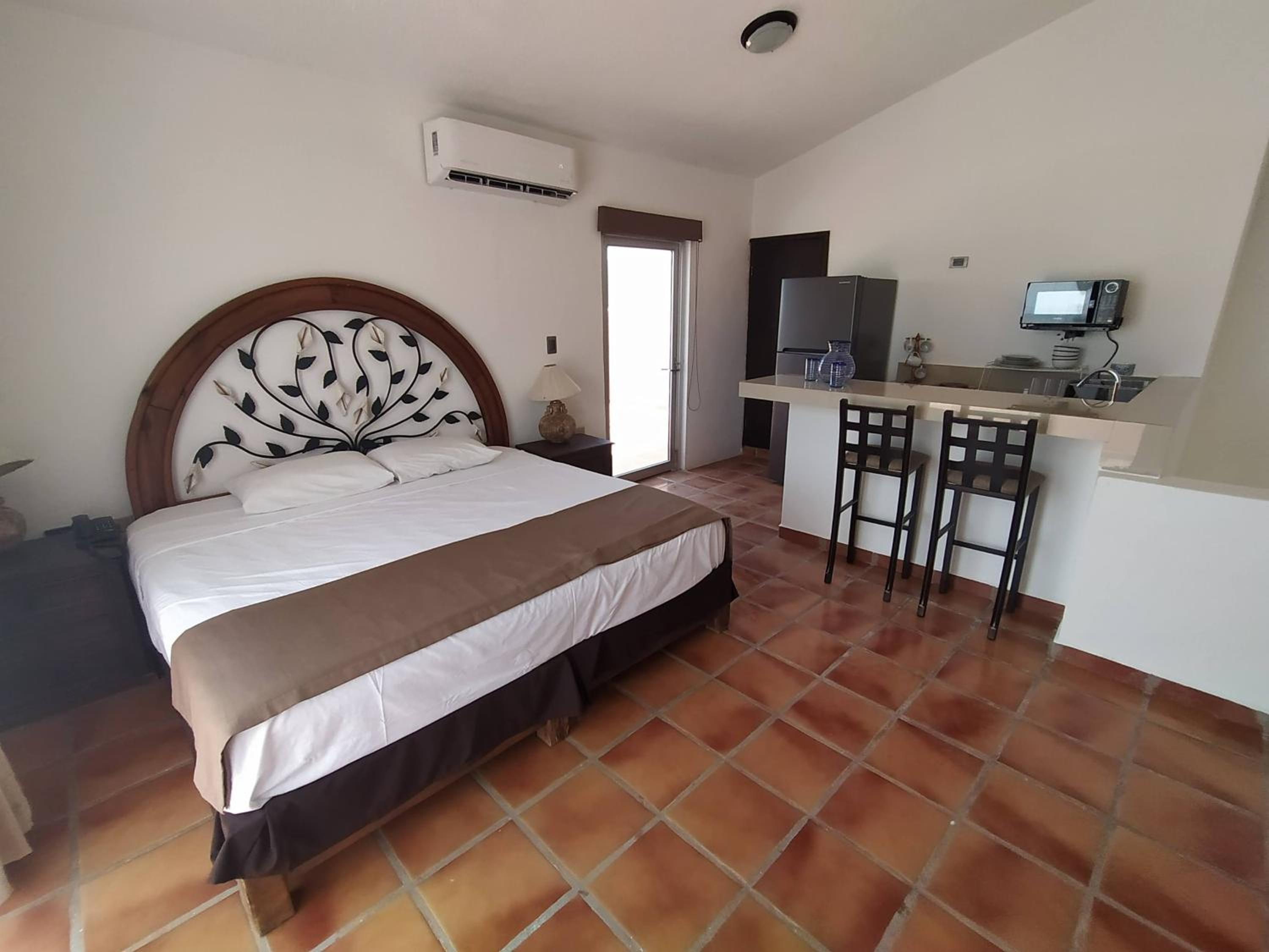 Junior Suite with Balcony photo 1