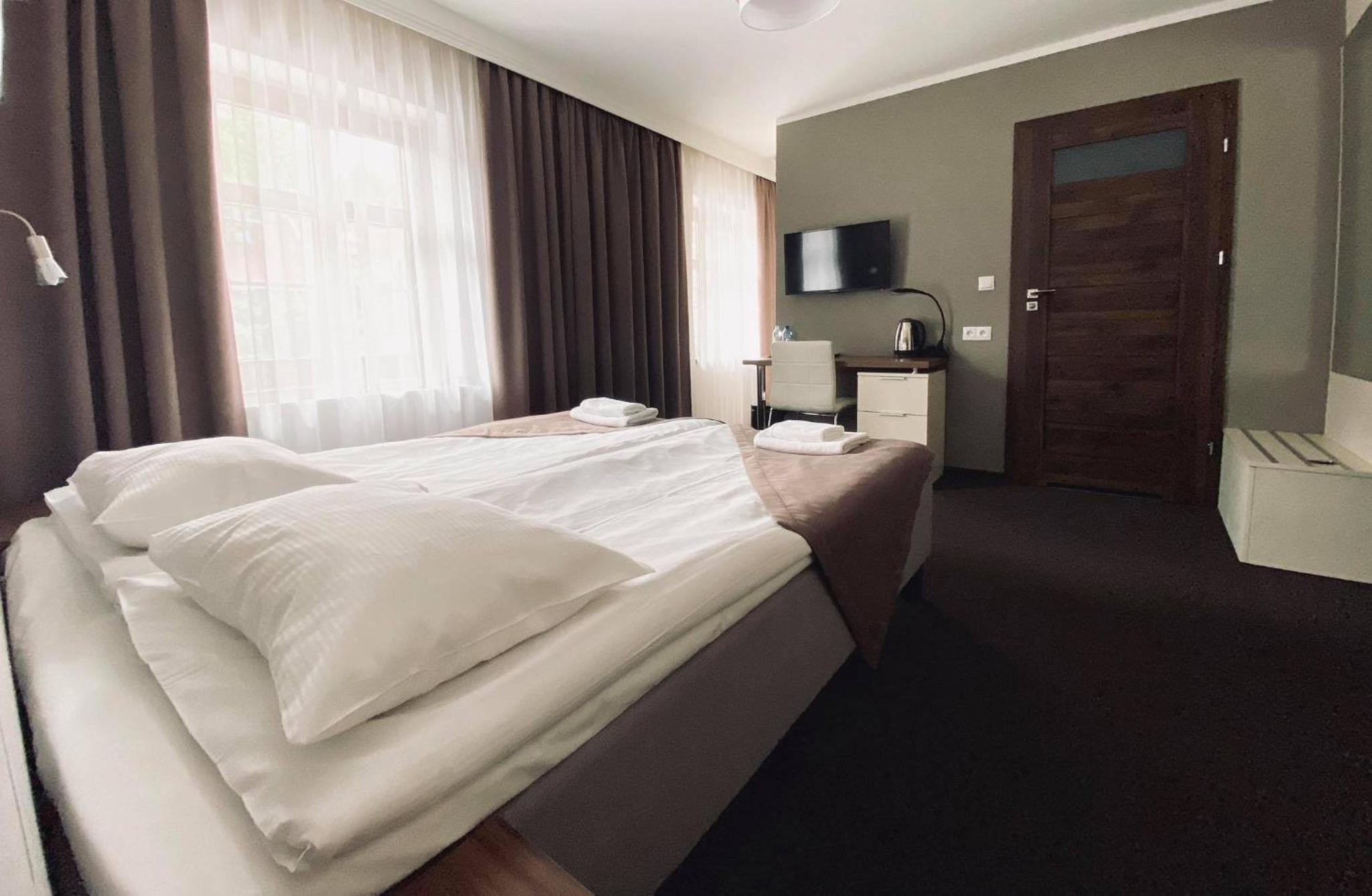 Superior Twin Room with City View