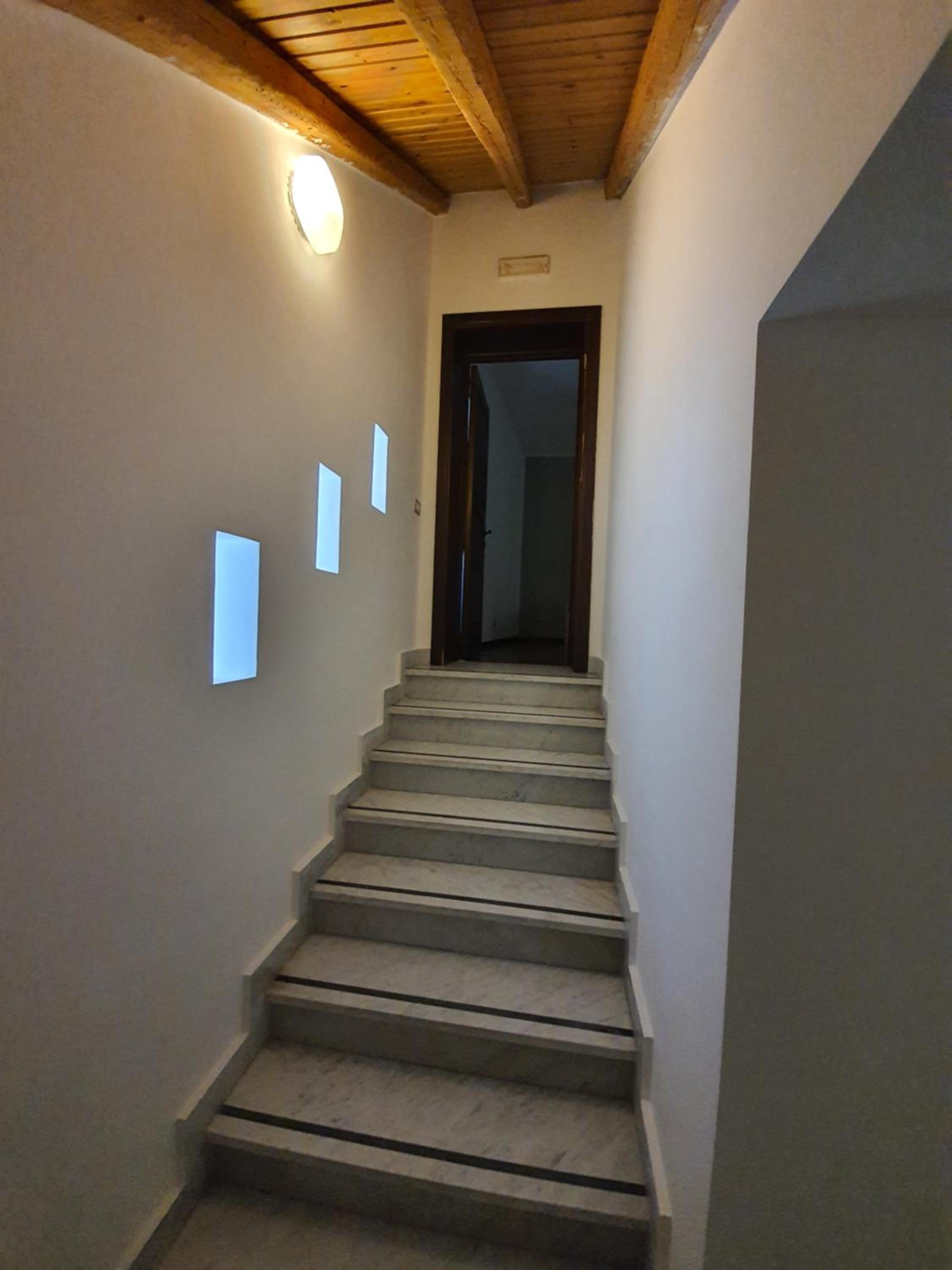 One-Bedroom House - Photo 4