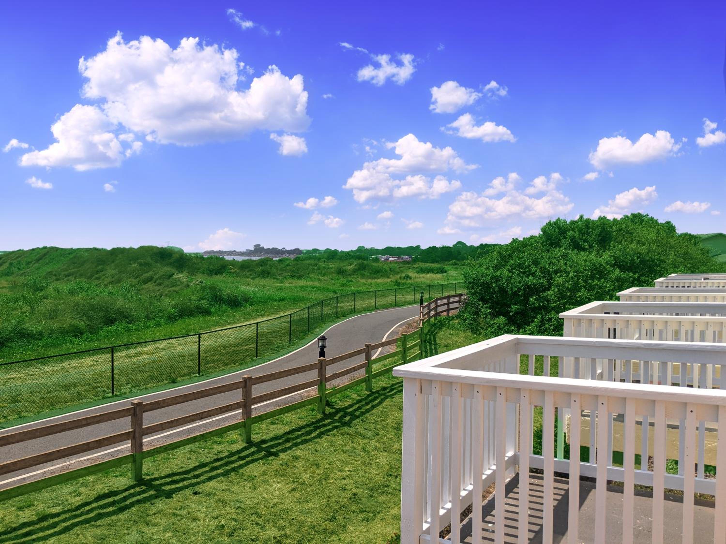 Queen Room with Two Queen Beds and Balcony - Photo 2