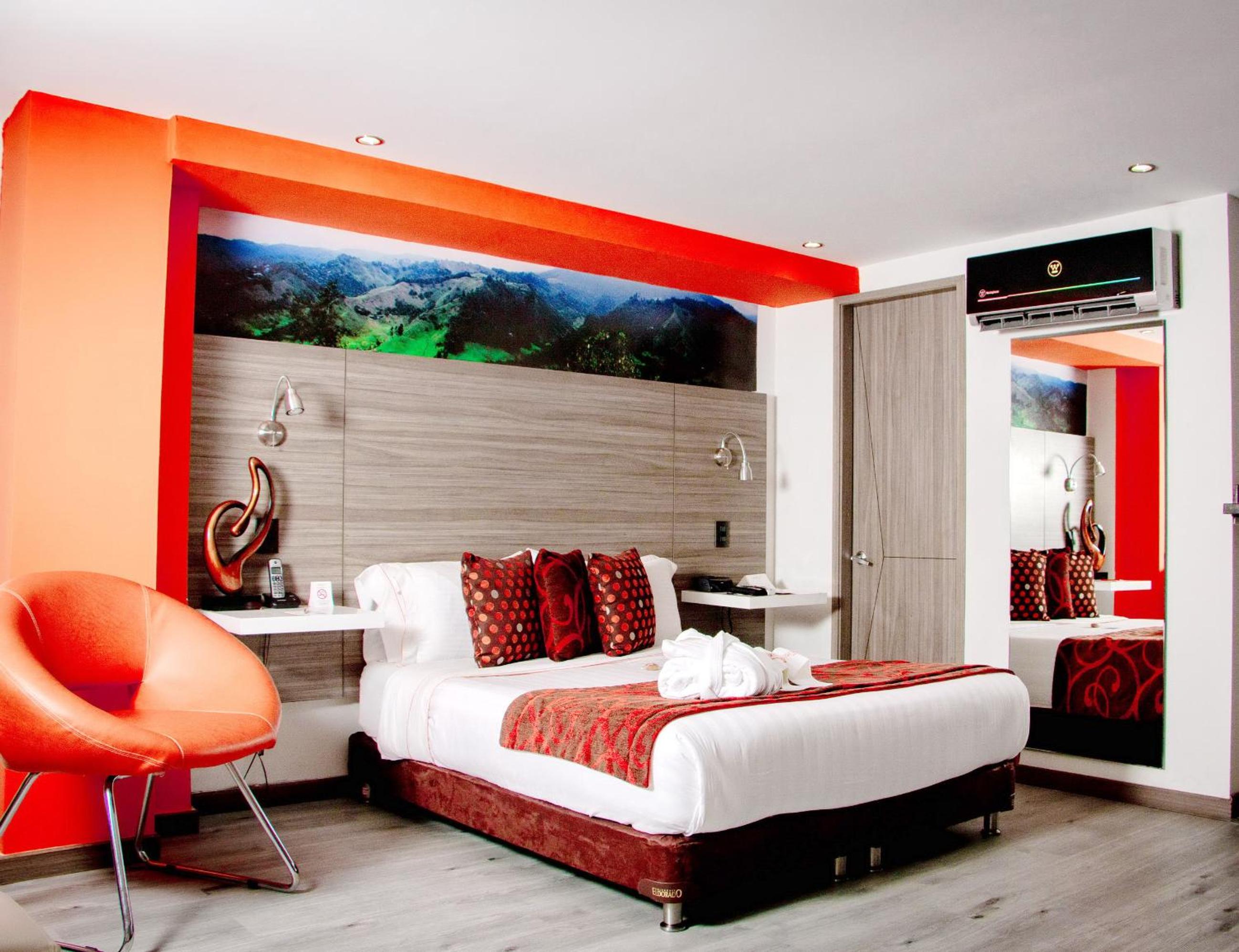 Suite with Balcony photo 1