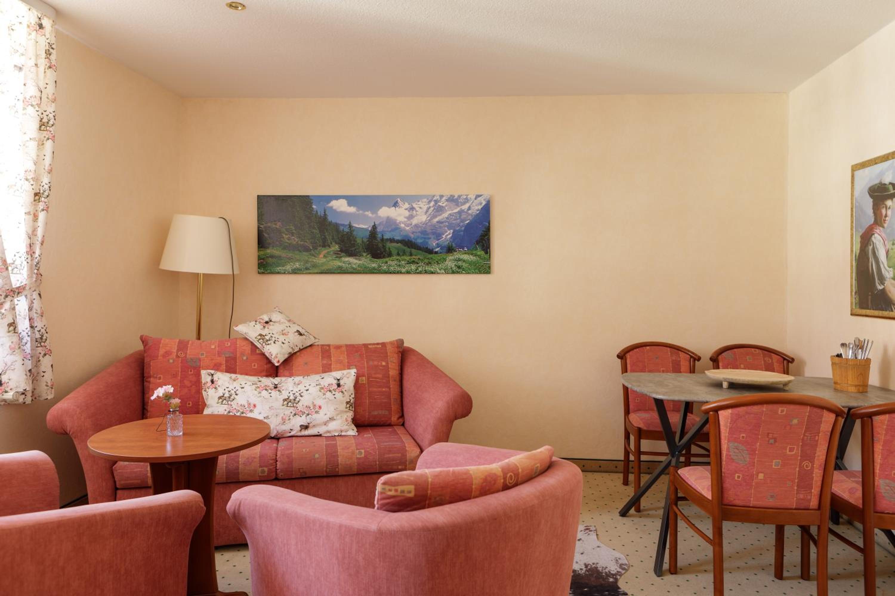 One-Bedroom Apartment - Photo 13