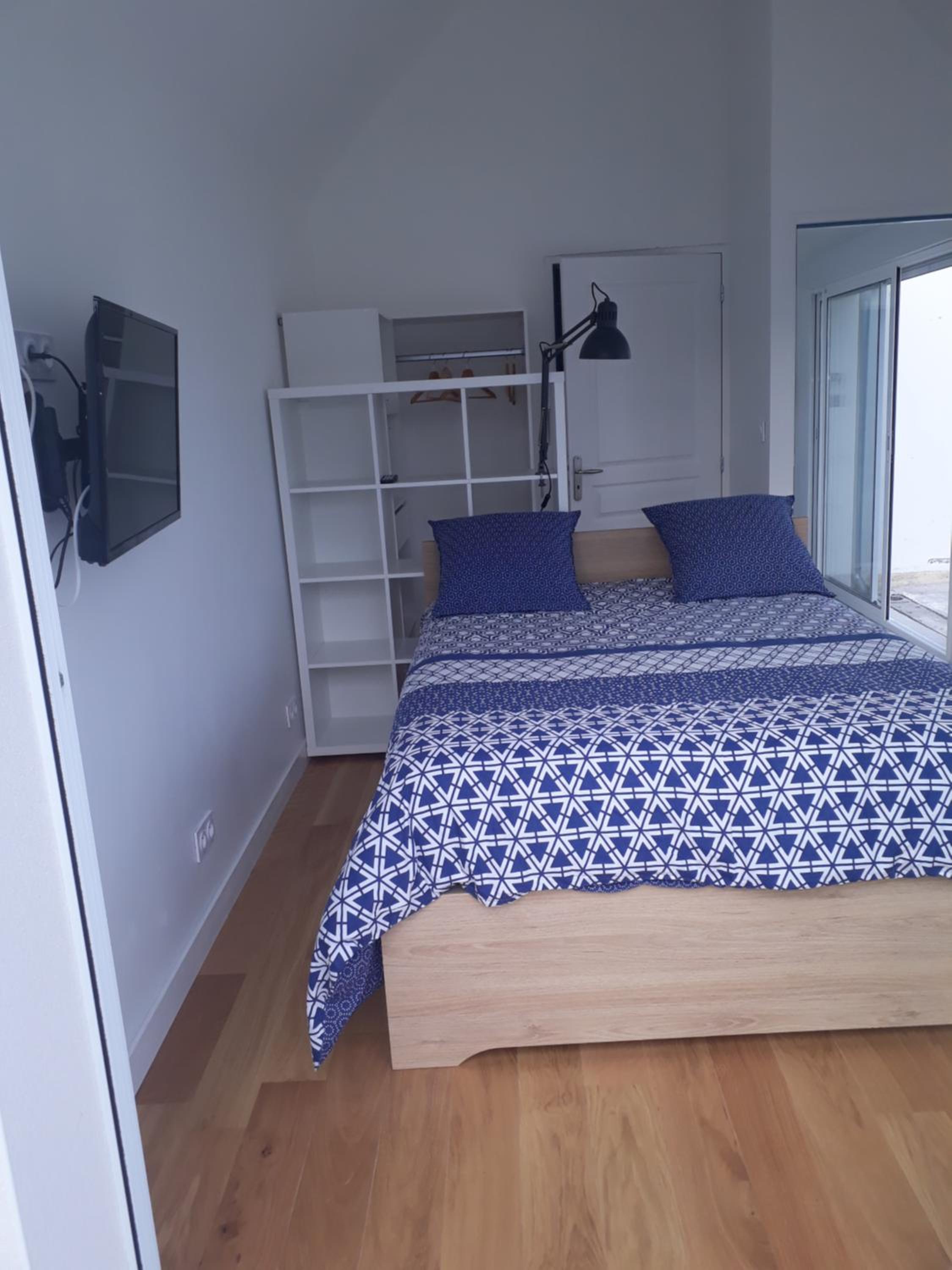 Double Room with Private Bathroom - Photo 4