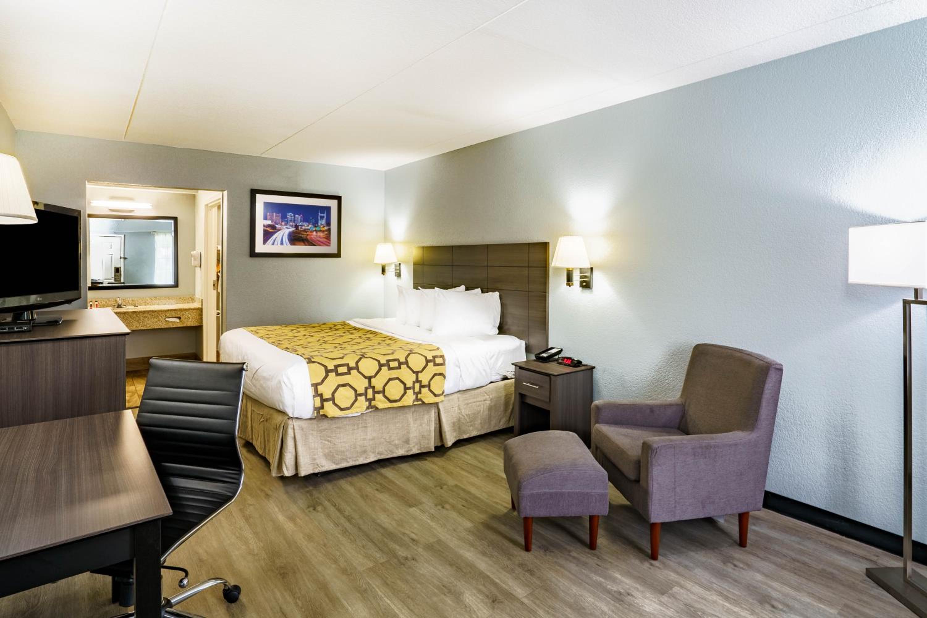King Room - Pet Friendly/Non-Smoking - Photo 1