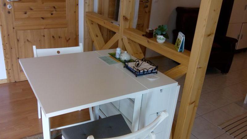 One-Bedroom Apartment - Photo 8