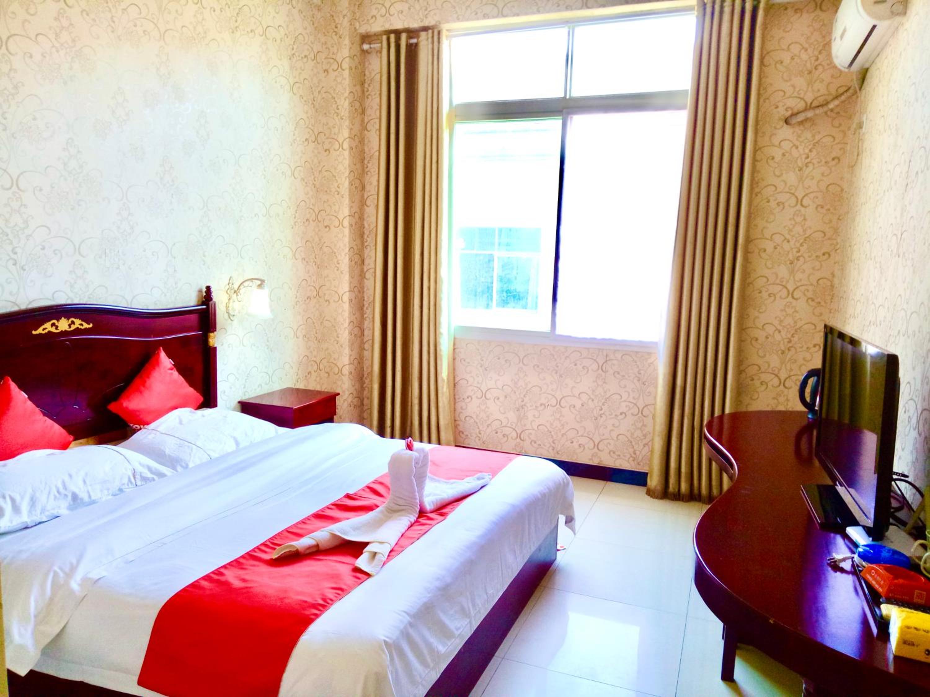 Deluxe Queen Room photo 1