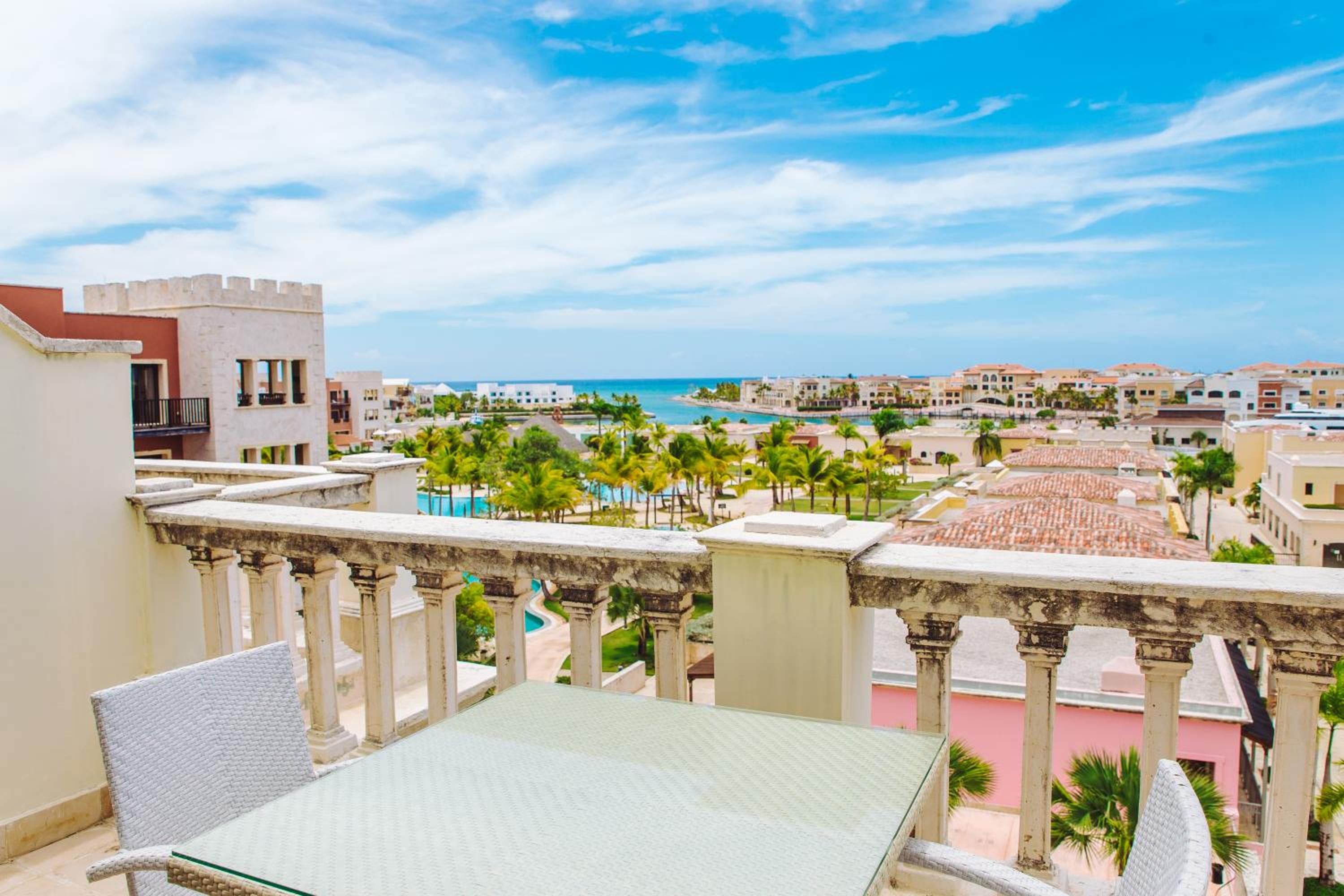 Studio Apartment with Sea View