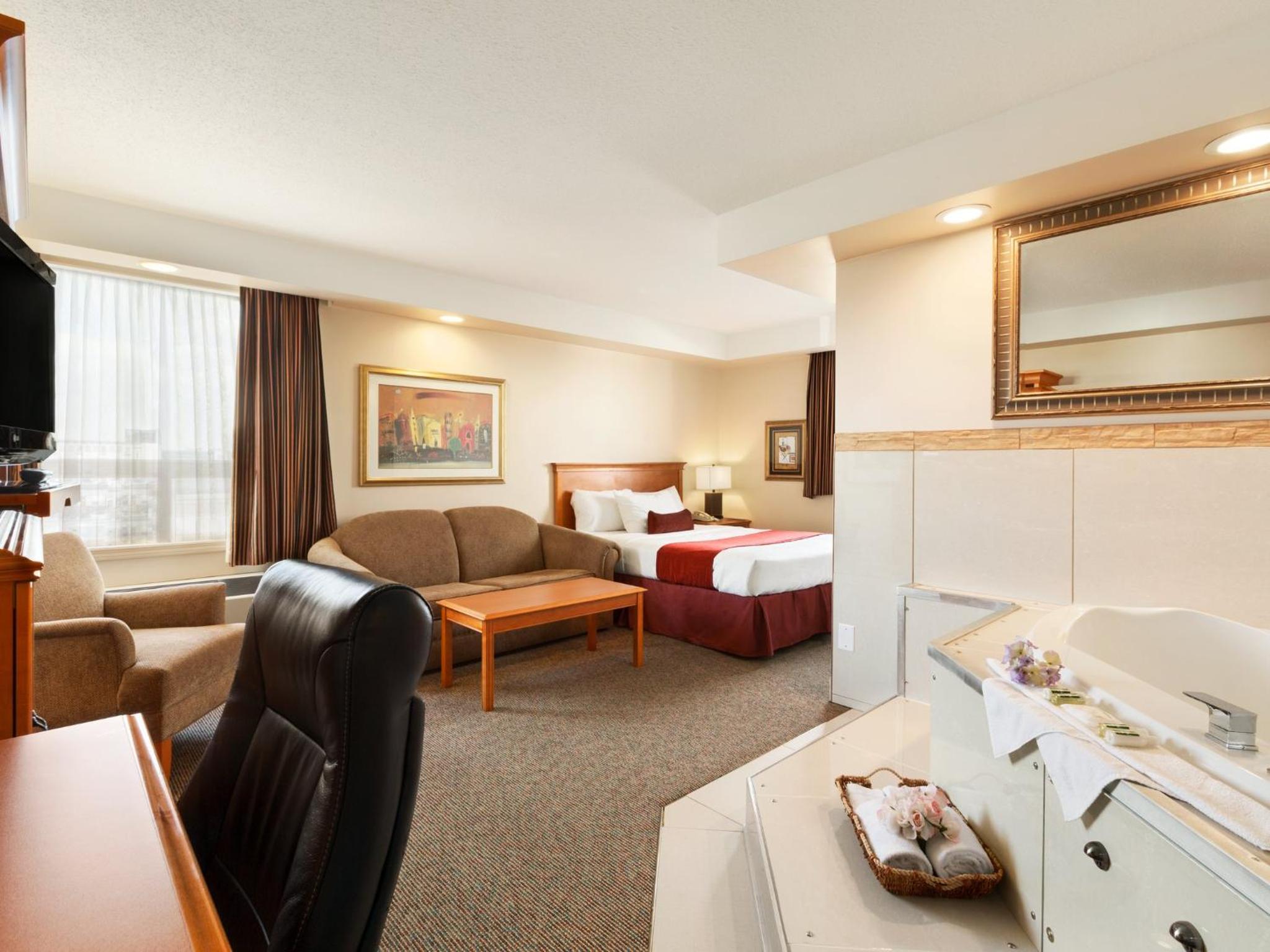 Executive Studio Suite King Bed - Non Smoking photo 1