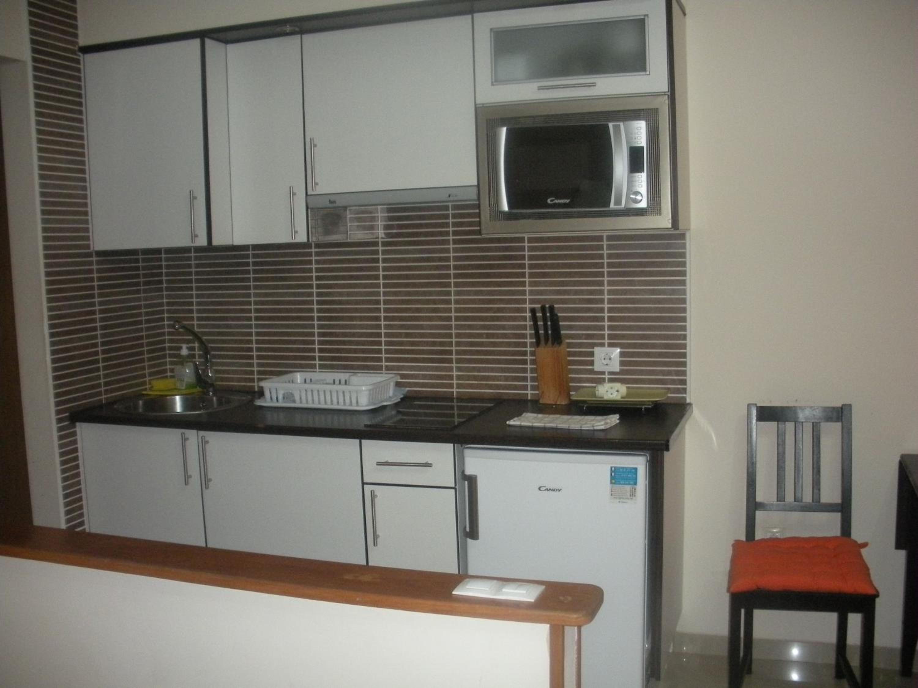 One-Bedroom Apartment - Photo 14