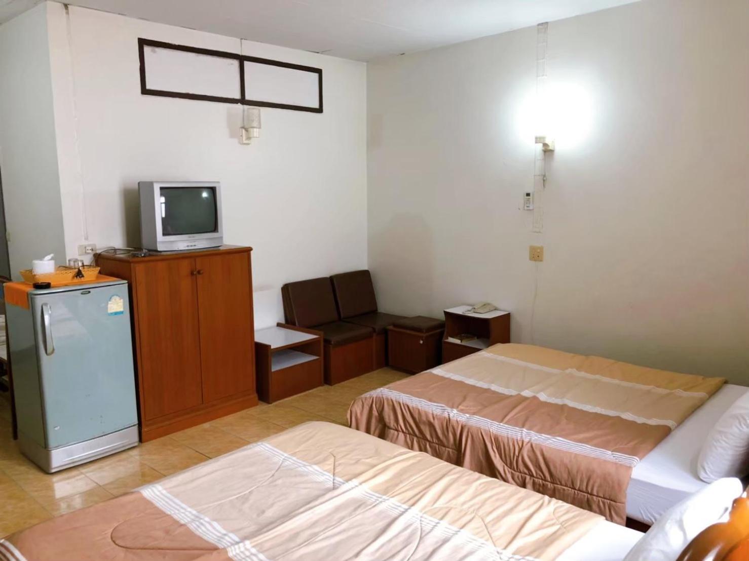 Deluxe Twin Room - Photo 3