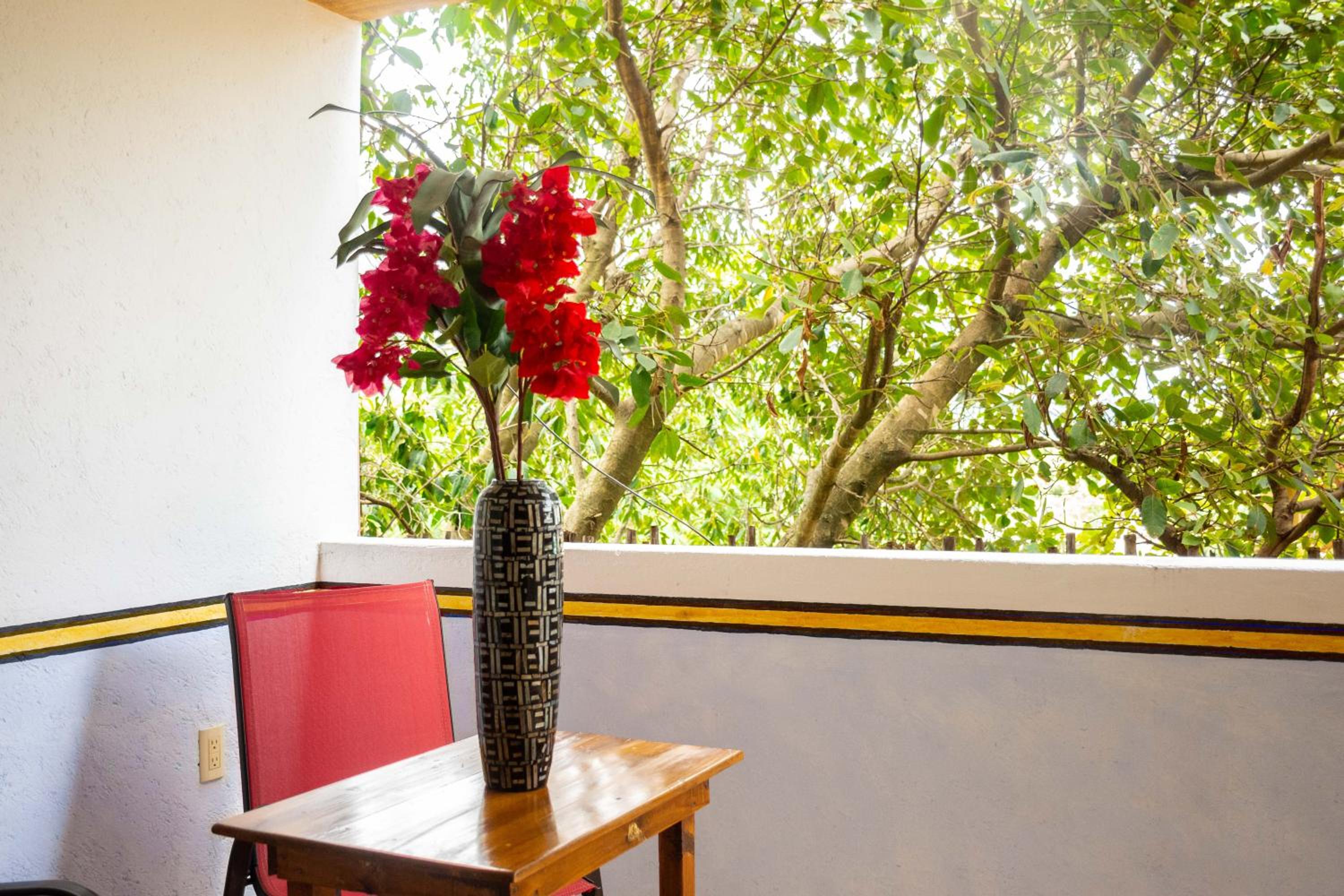 Deluxe Double Room with Balcony photo 2